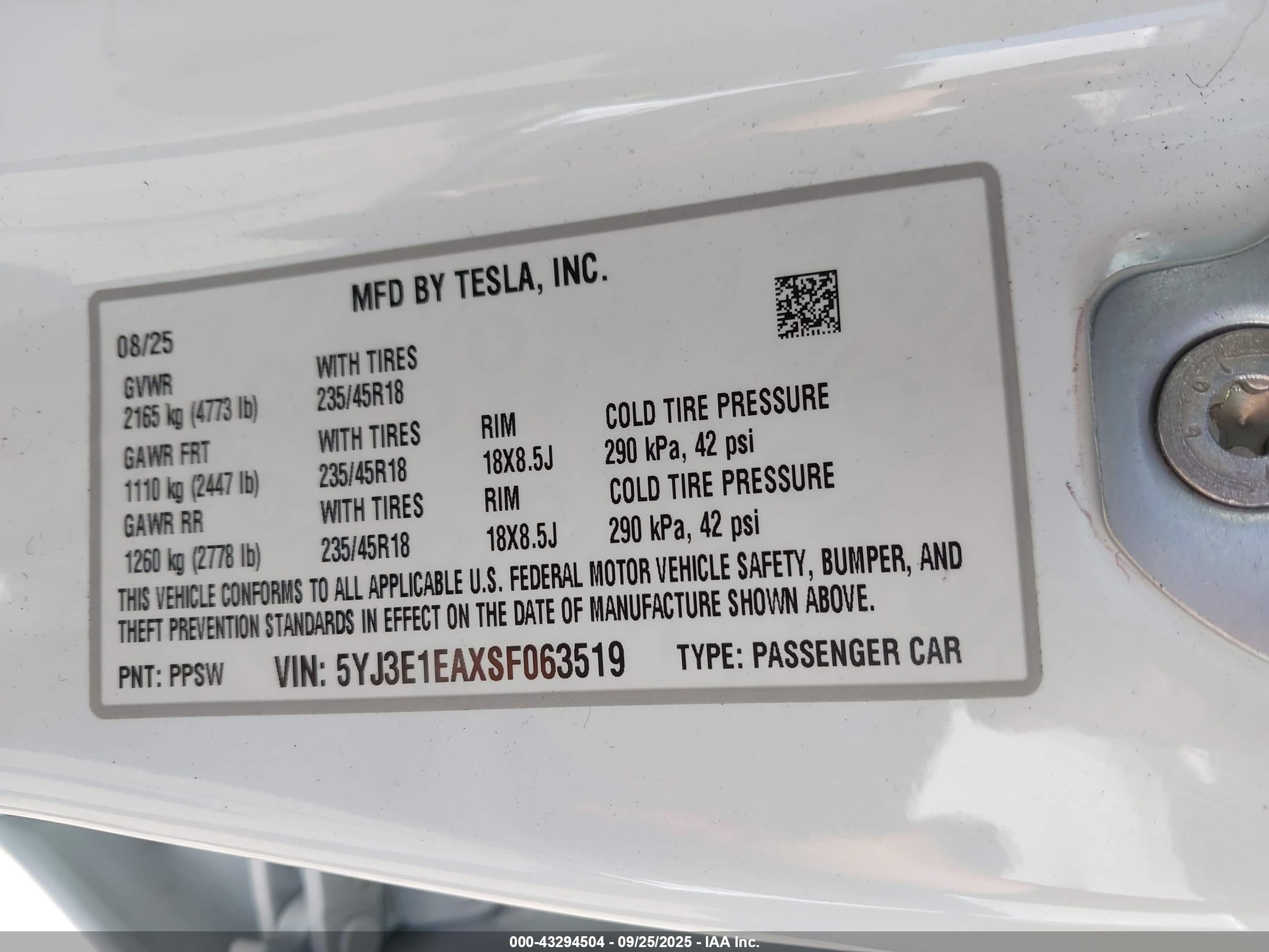 TESLA MODEL image 9