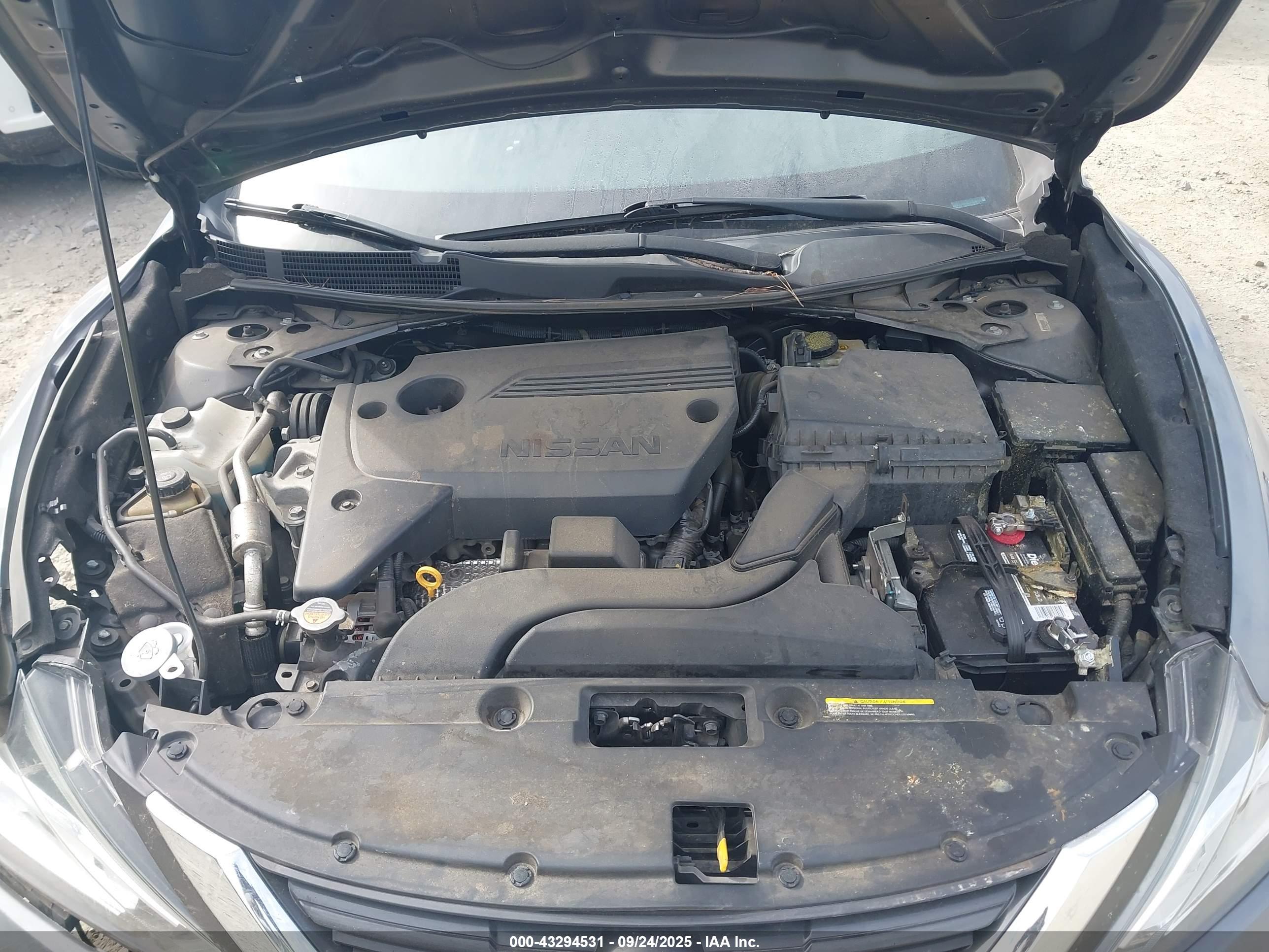 NISSAN ALTIMA image 10