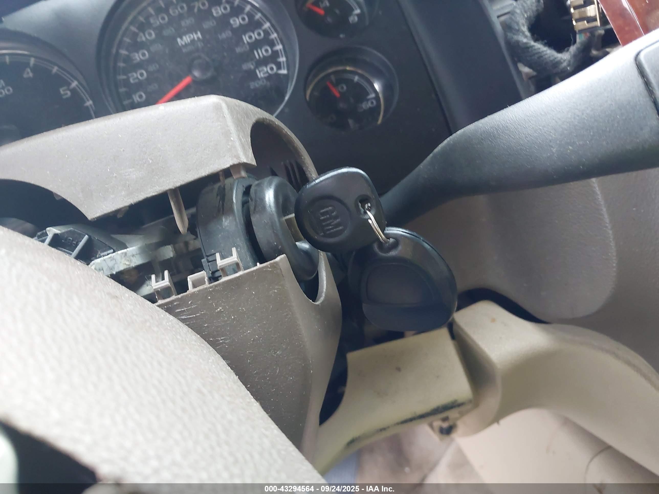 GMC YUKON image 11