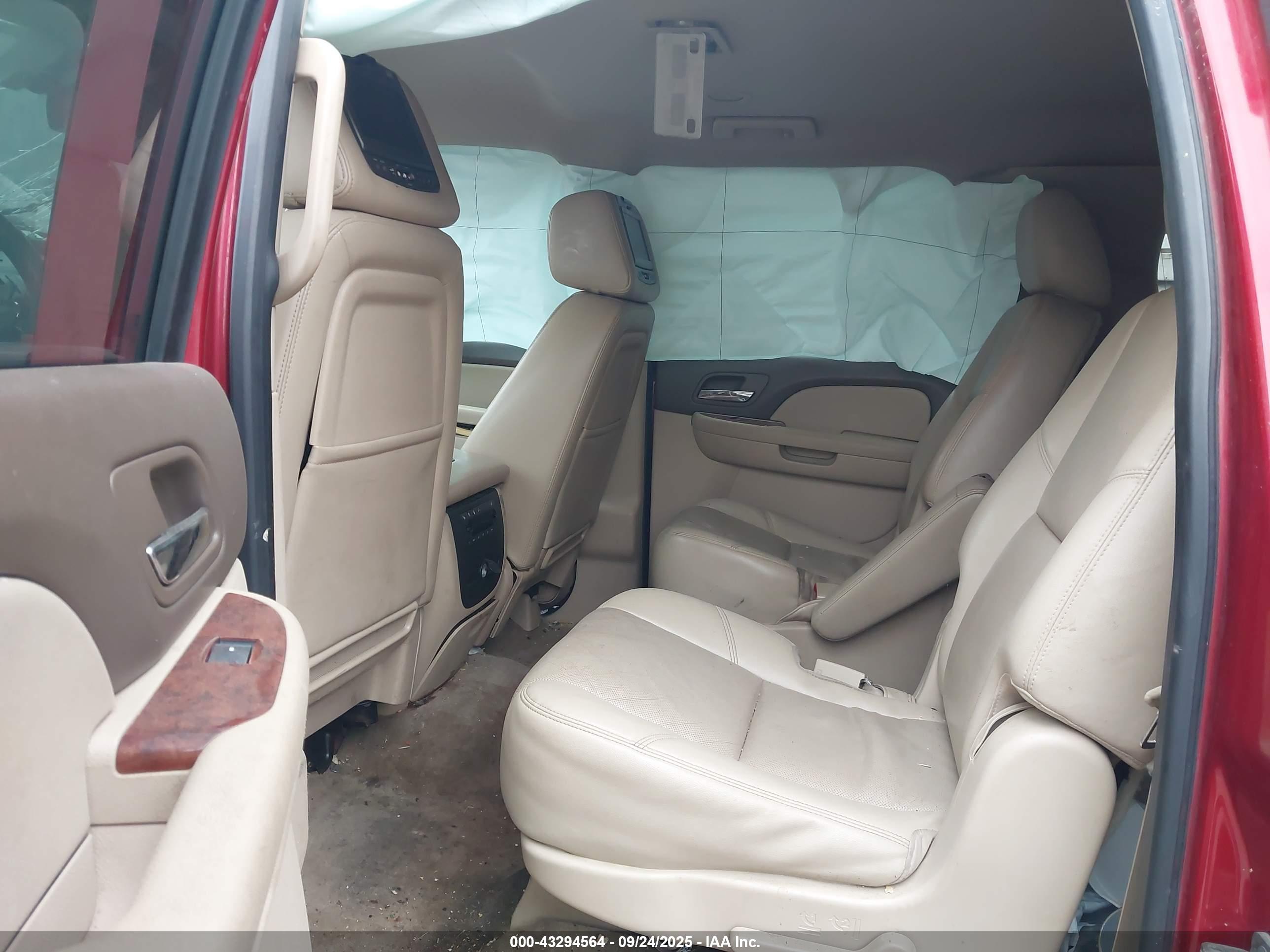 GMC YUKON image 8