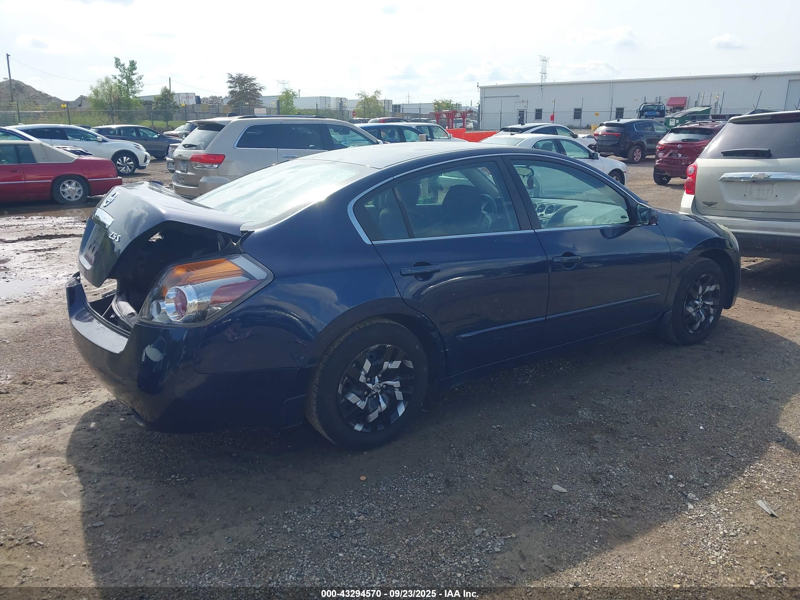 NISSAN ALTIMA image 4