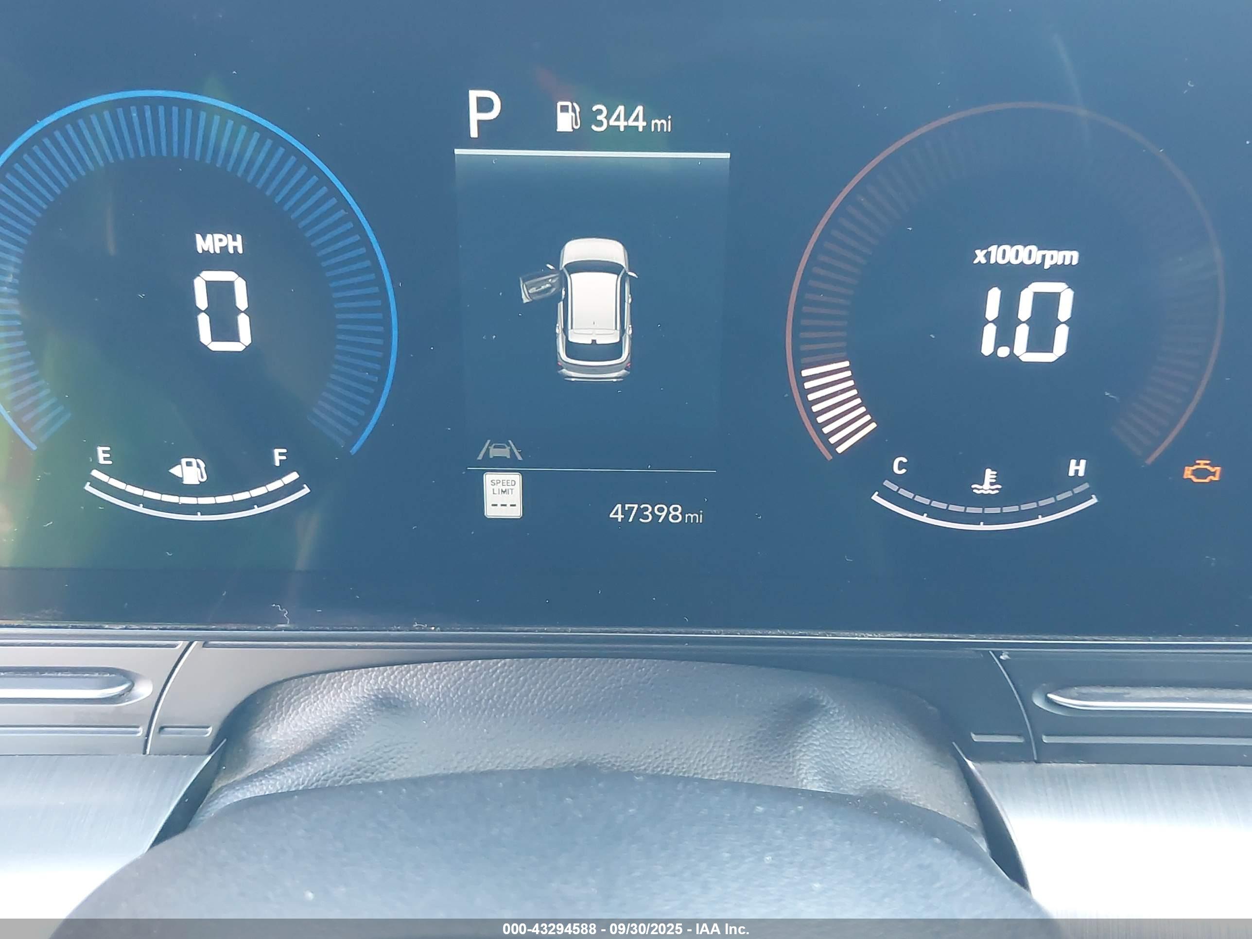 HYUNDAI KONA image 7