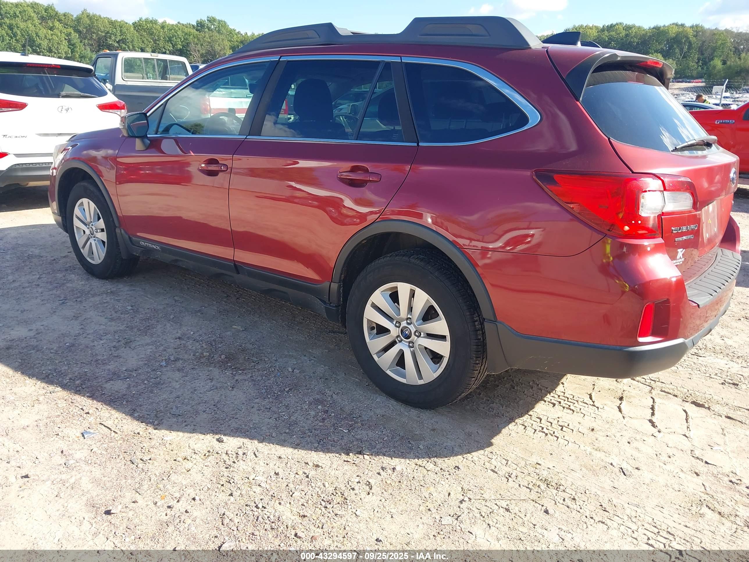 SUBARU OUTBACK image 3