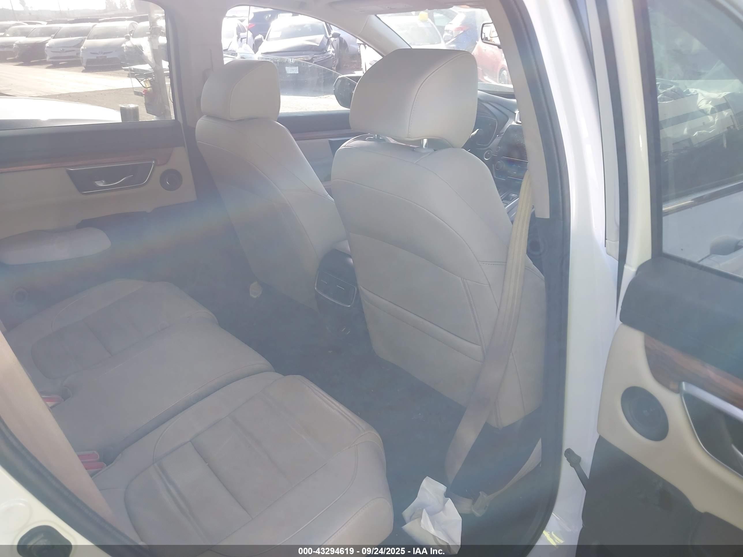 HONDA CR-V image 8