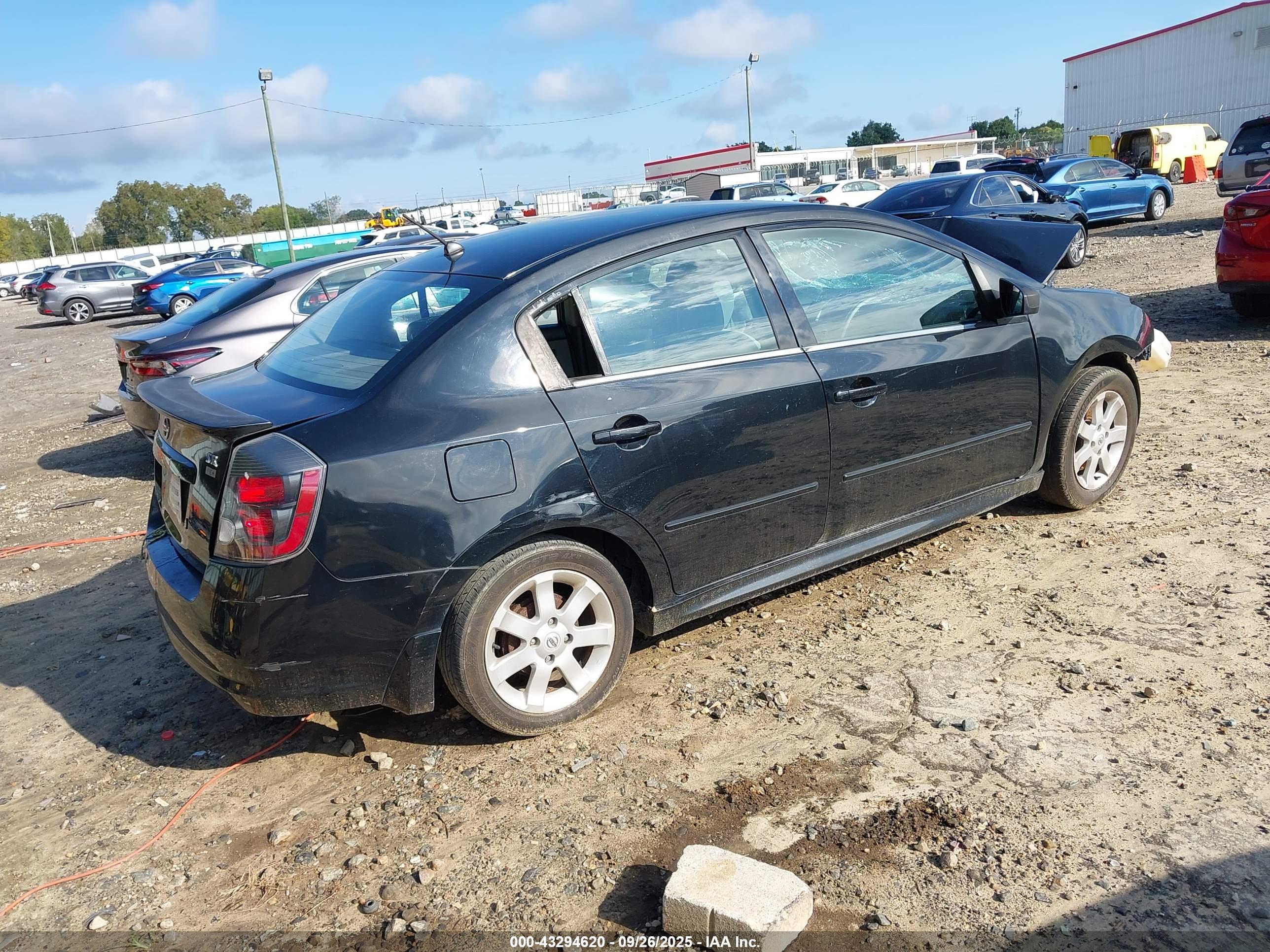 NISSAN SENTRA image 4