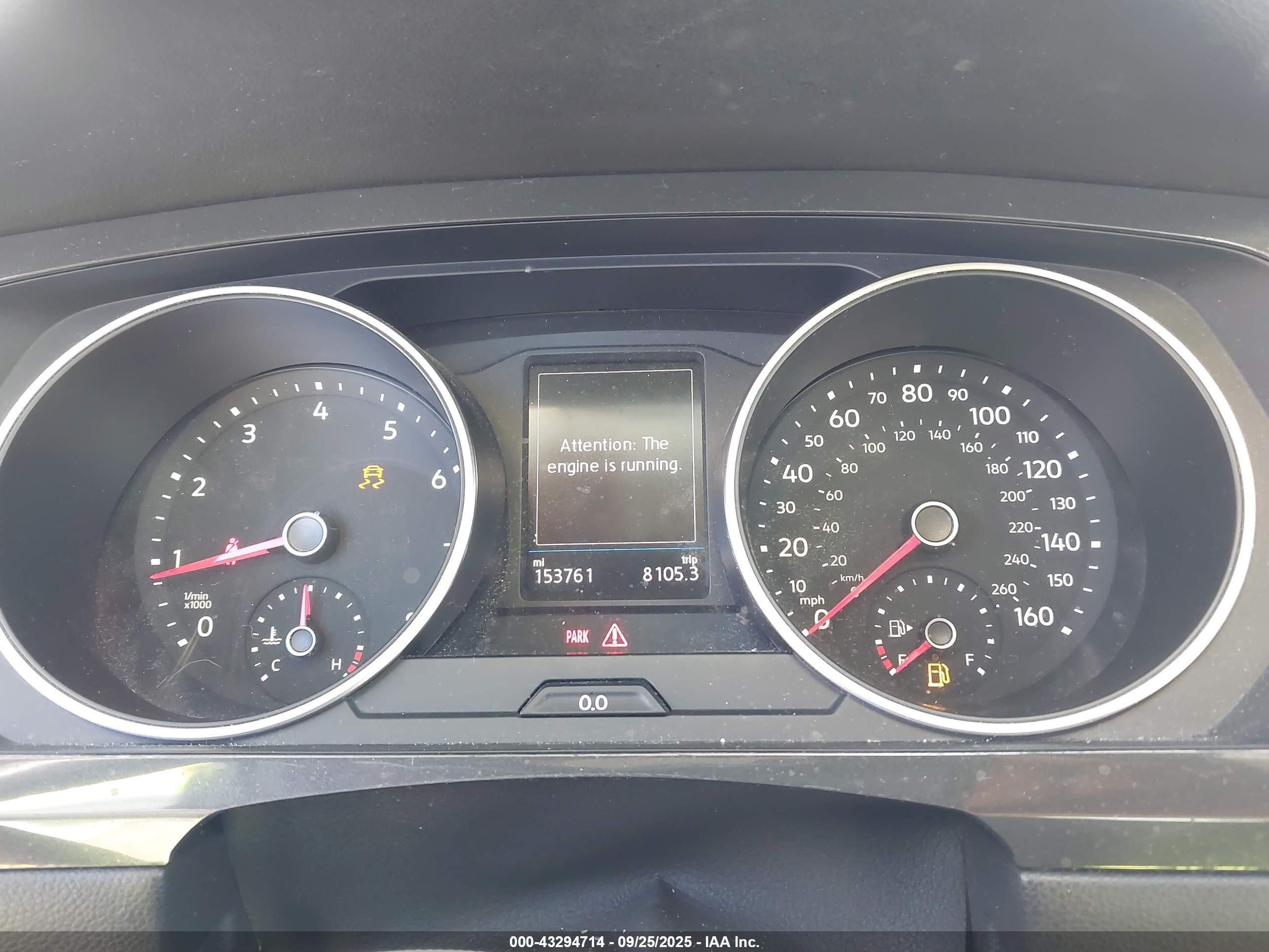 VOLKSWAGEN TIGUAN image 7