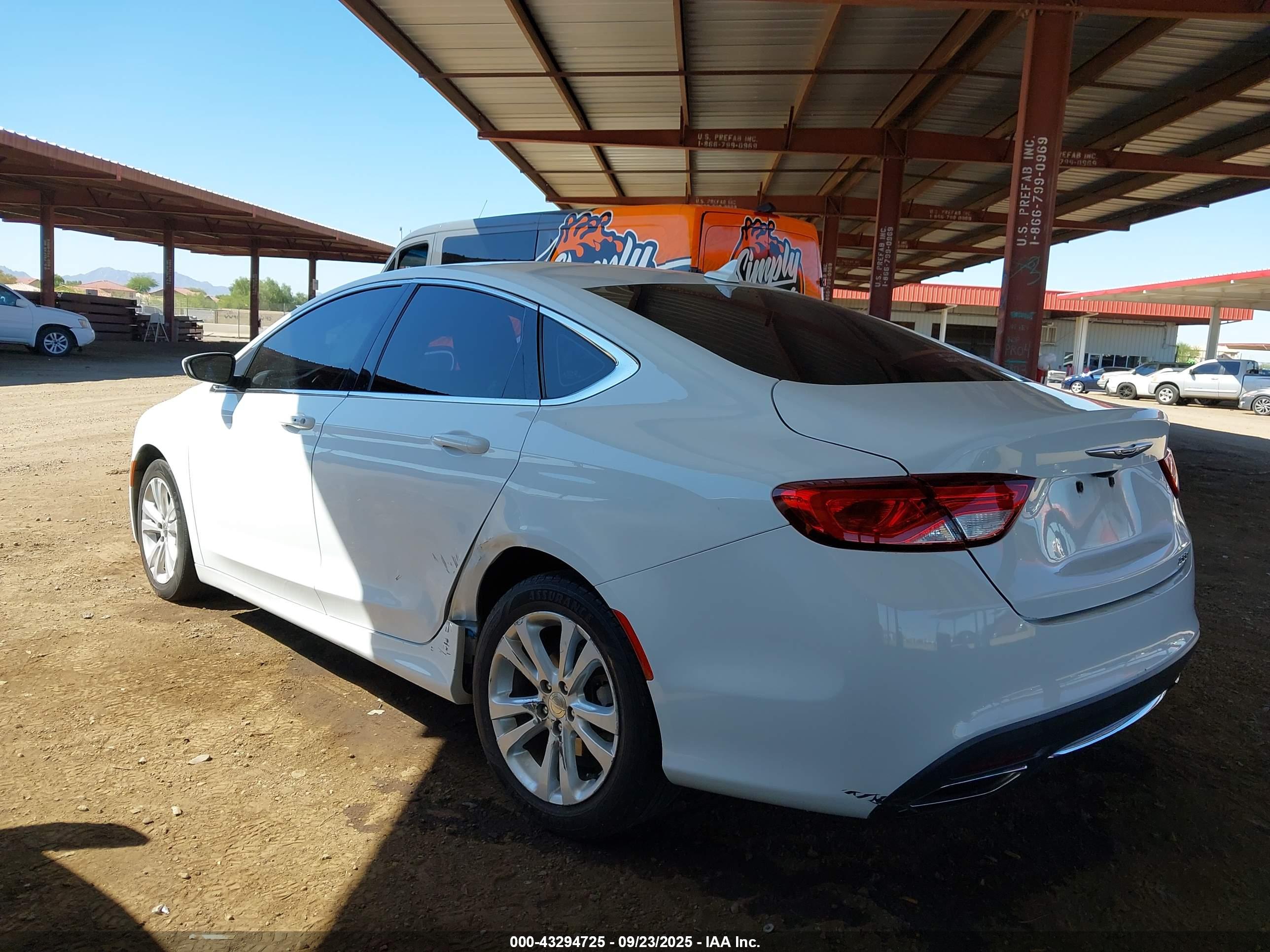 CHRYSLER 200 image 6