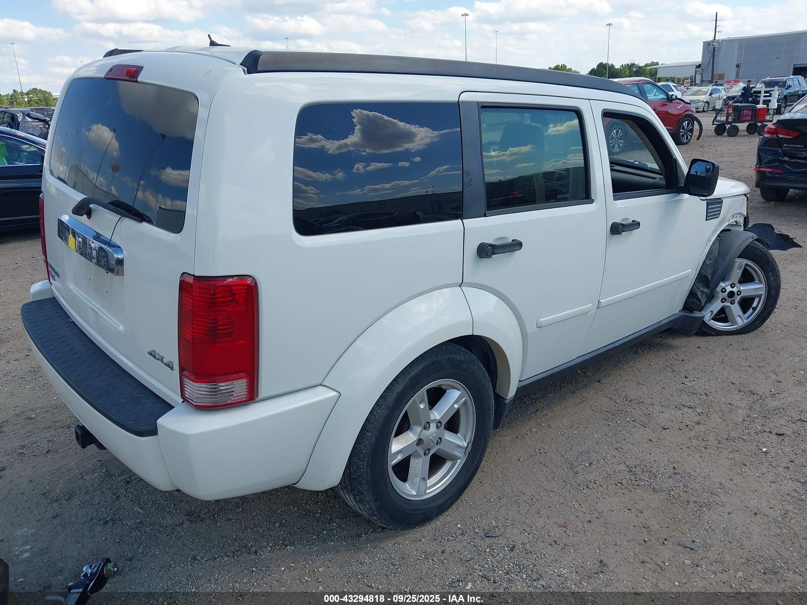 DODGE NITRO image 4