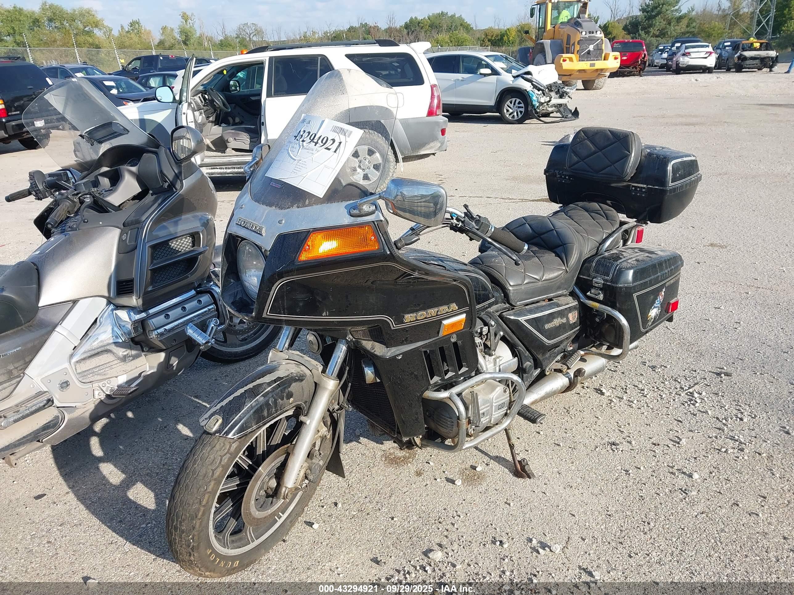 HONDA GL1100 image 2
