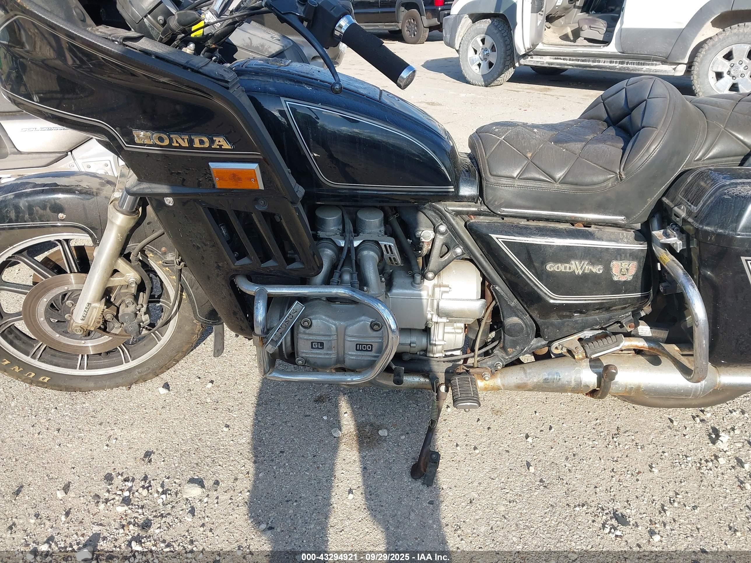 HONDA GL1100 image 9