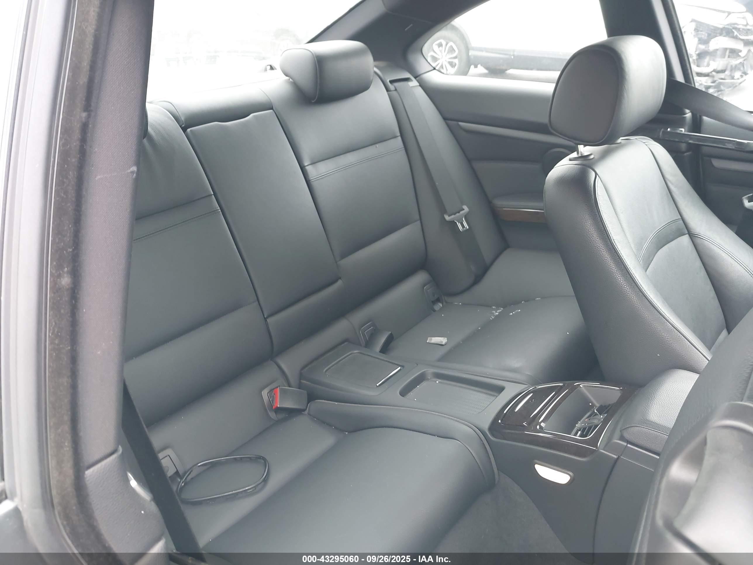 BMW 335I image 8