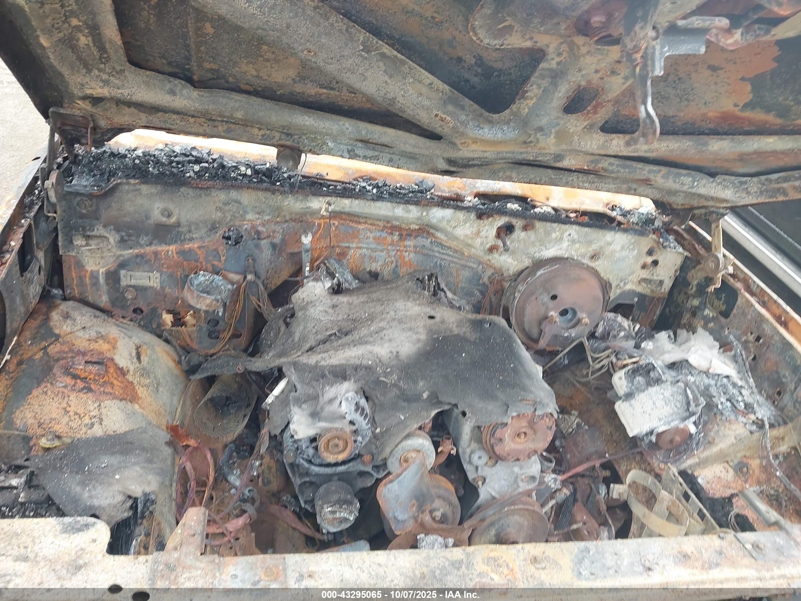 GMC SIERRA image 10