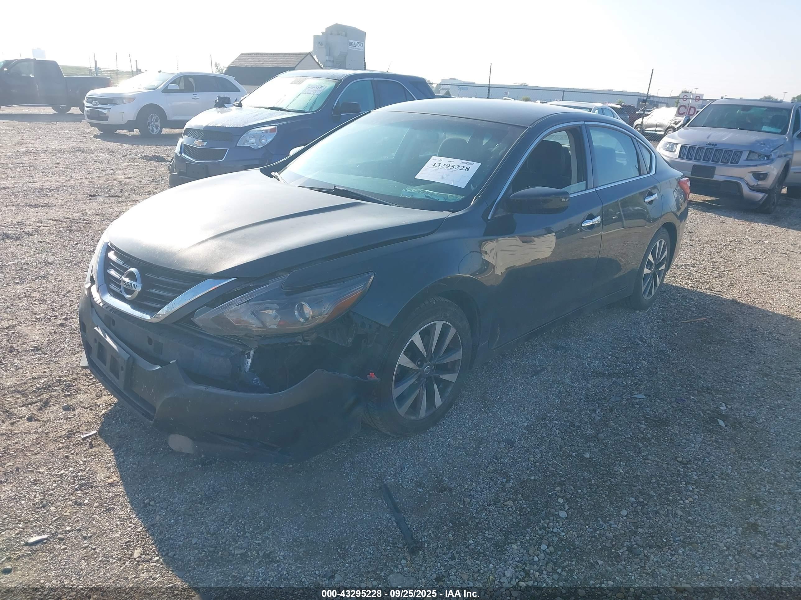 NISSAN ALTIMA image 2
