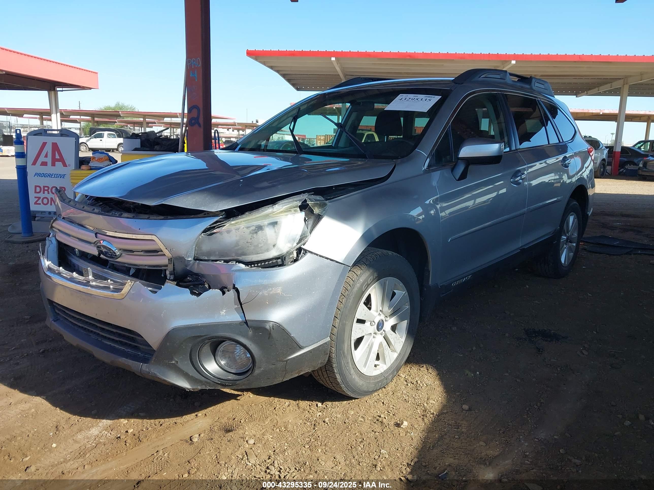 SUBARU OUTBACK image 2