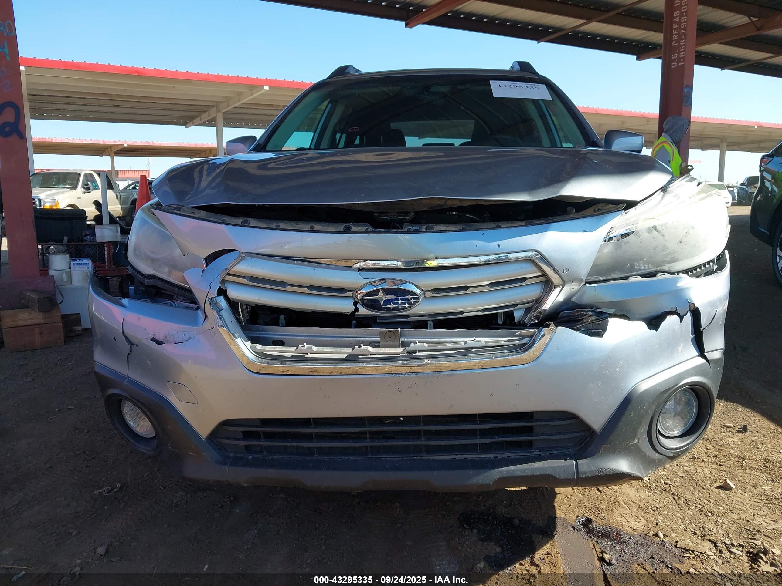 SUBARU OUTBACK image 6