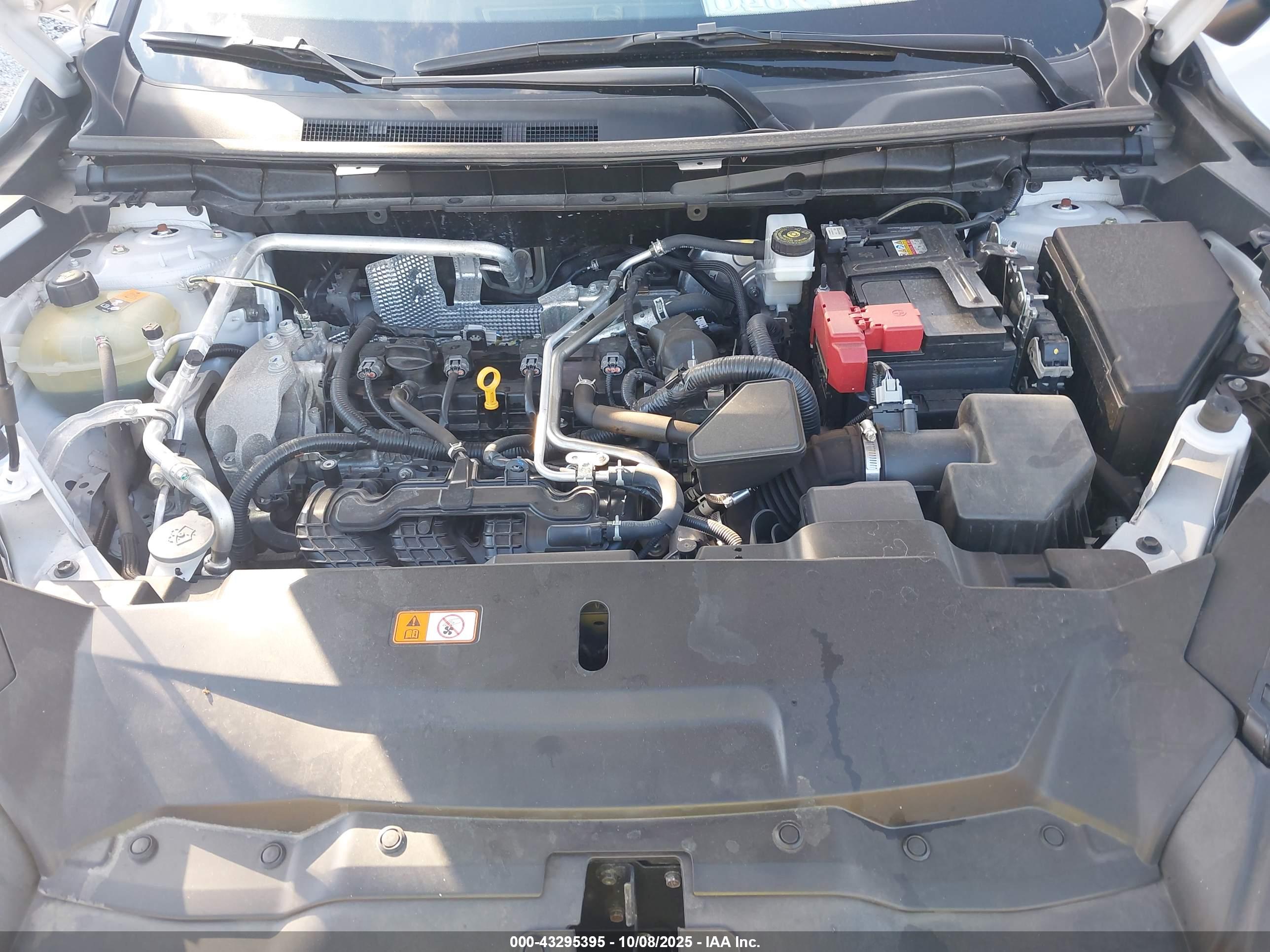 MITSUBISHI OUTLANDER image 10