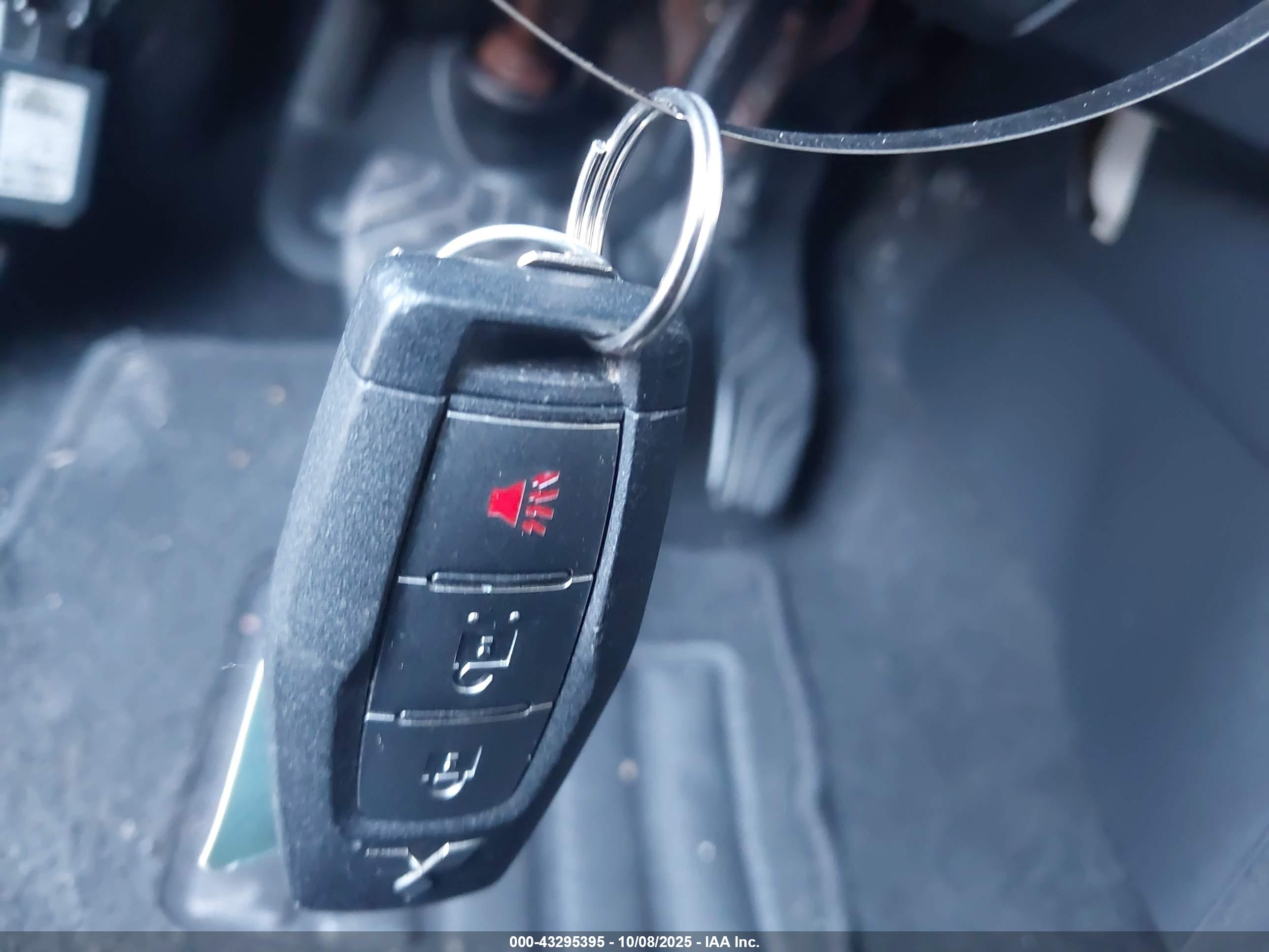 MITSUBISHI OUTLANDER image 11