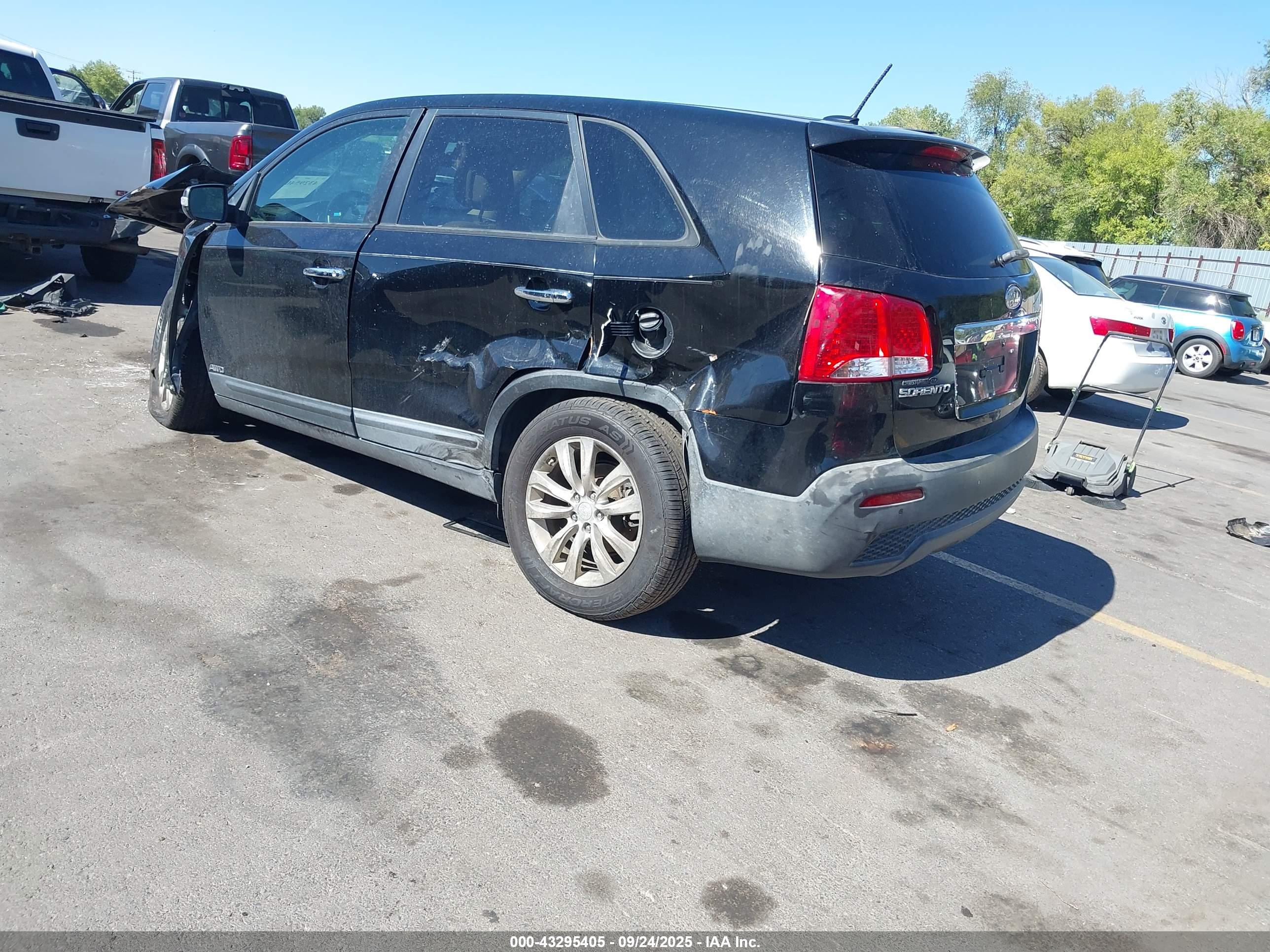 KIA SORENTO image 3