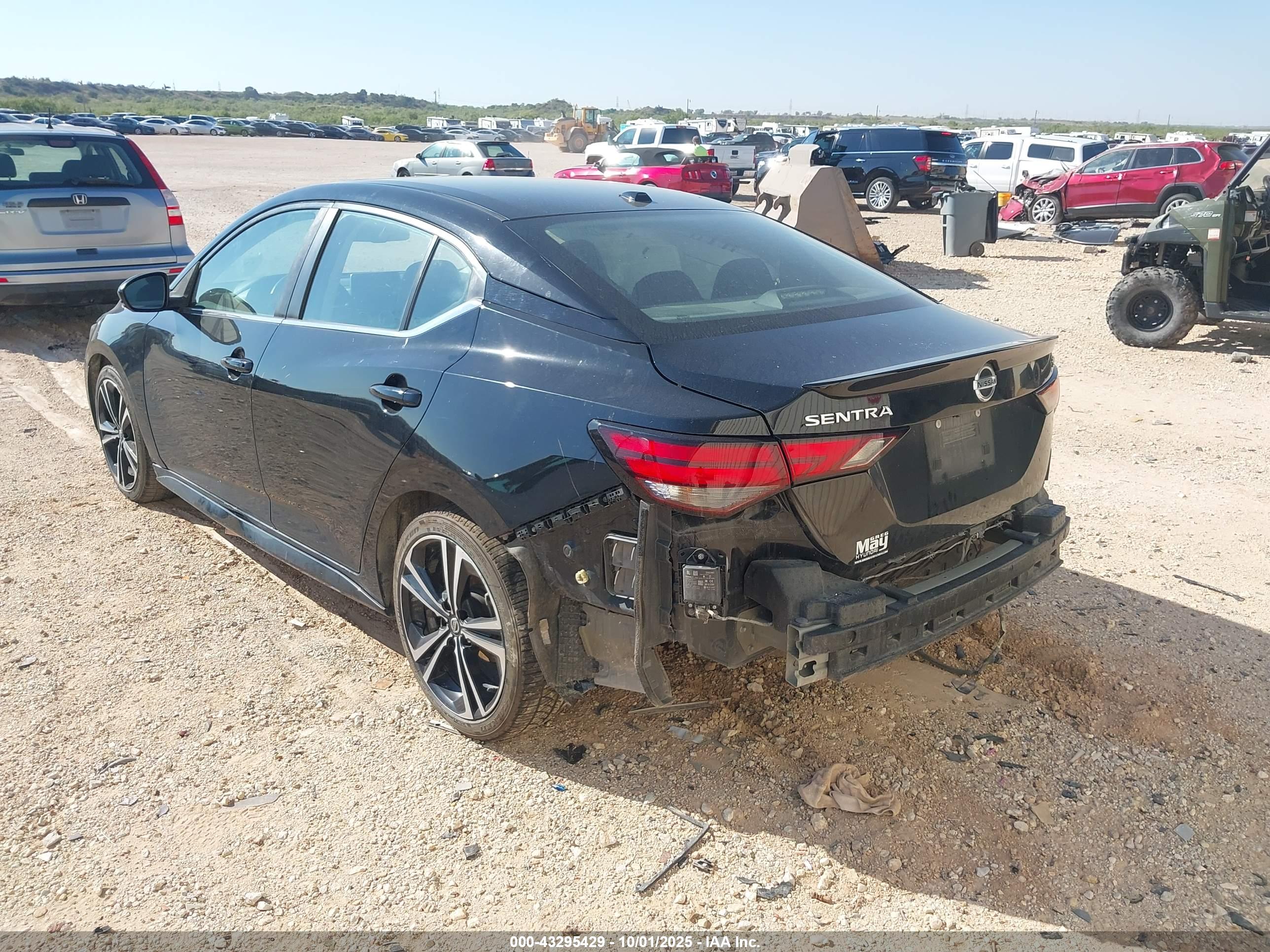 NISSAN SENTRA image 3