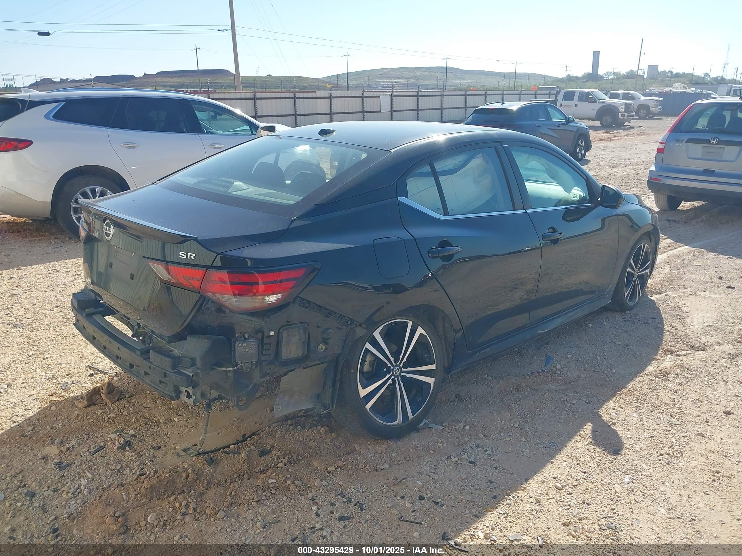 NISSAN SENTRA image 4