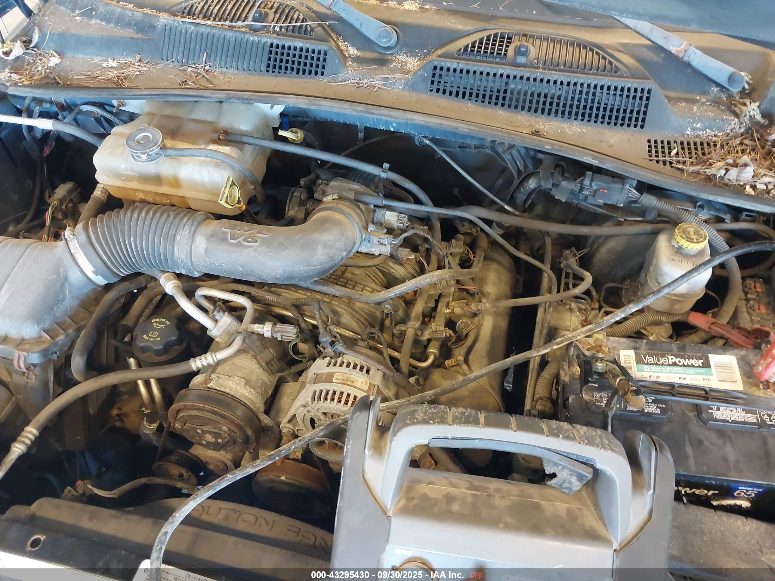 JEEP LIBERTY image 10