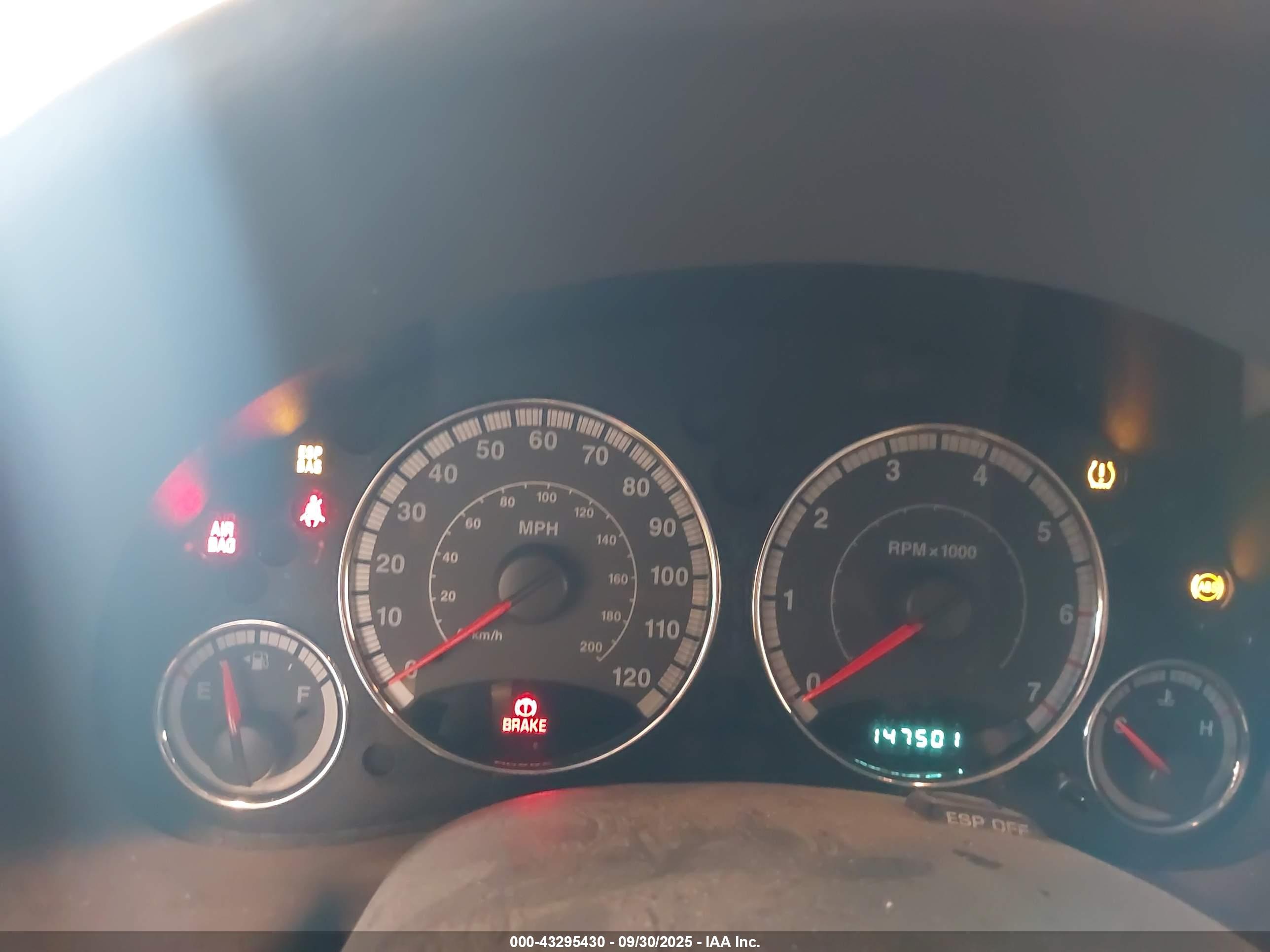 JEEP LIBERTY image 7