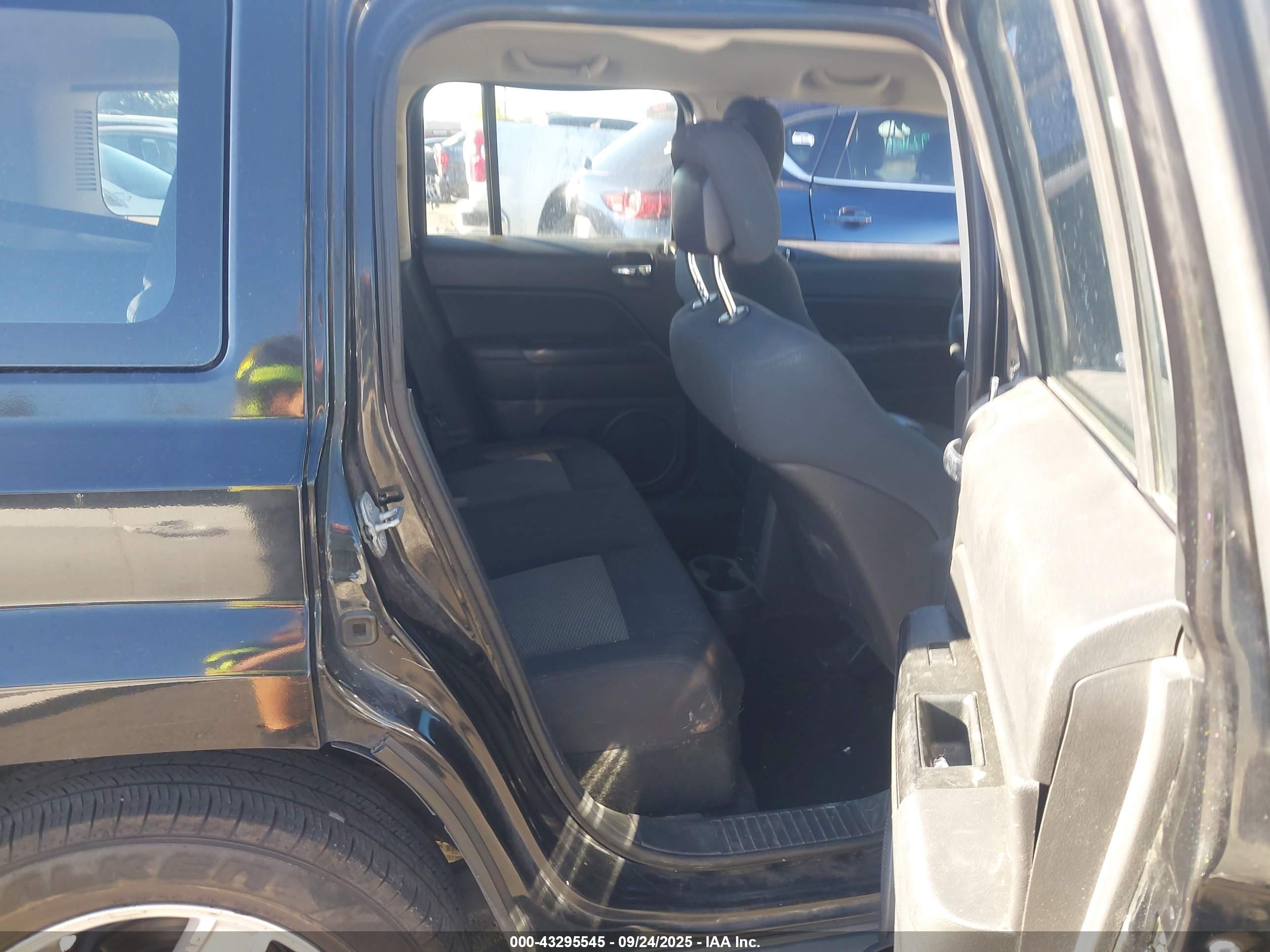 JEEP PATRIOT image 8