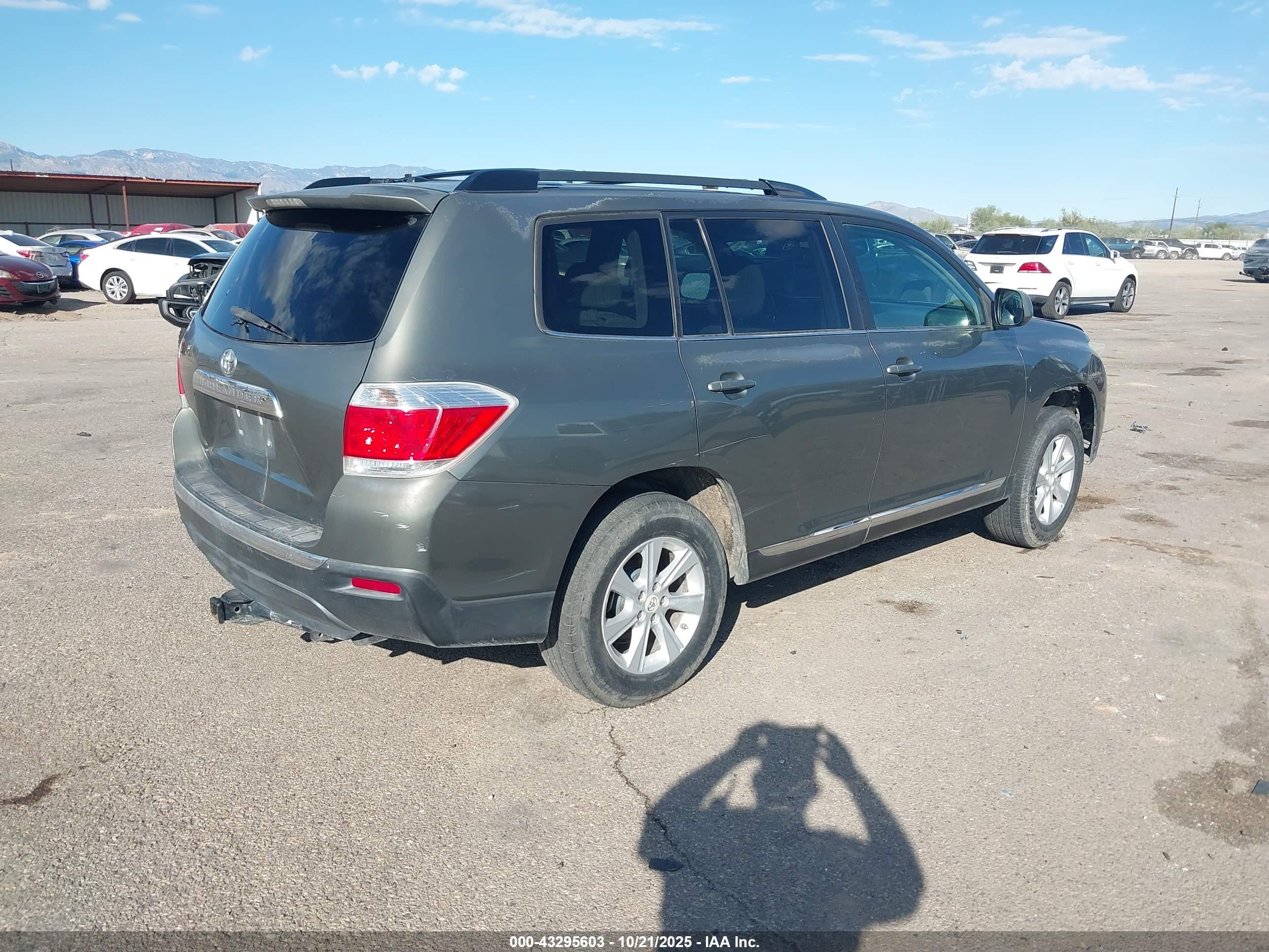 TOYOTA HIGHLANDER image 4