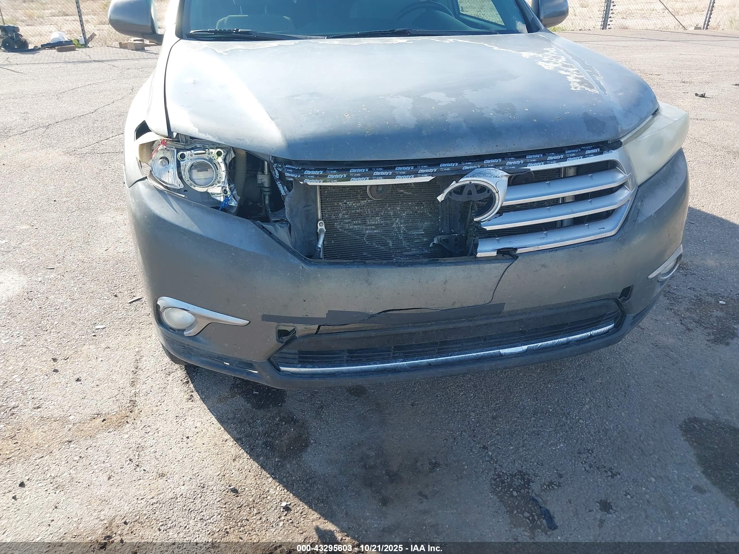 TOYOTA HIGHLANDER image 6
