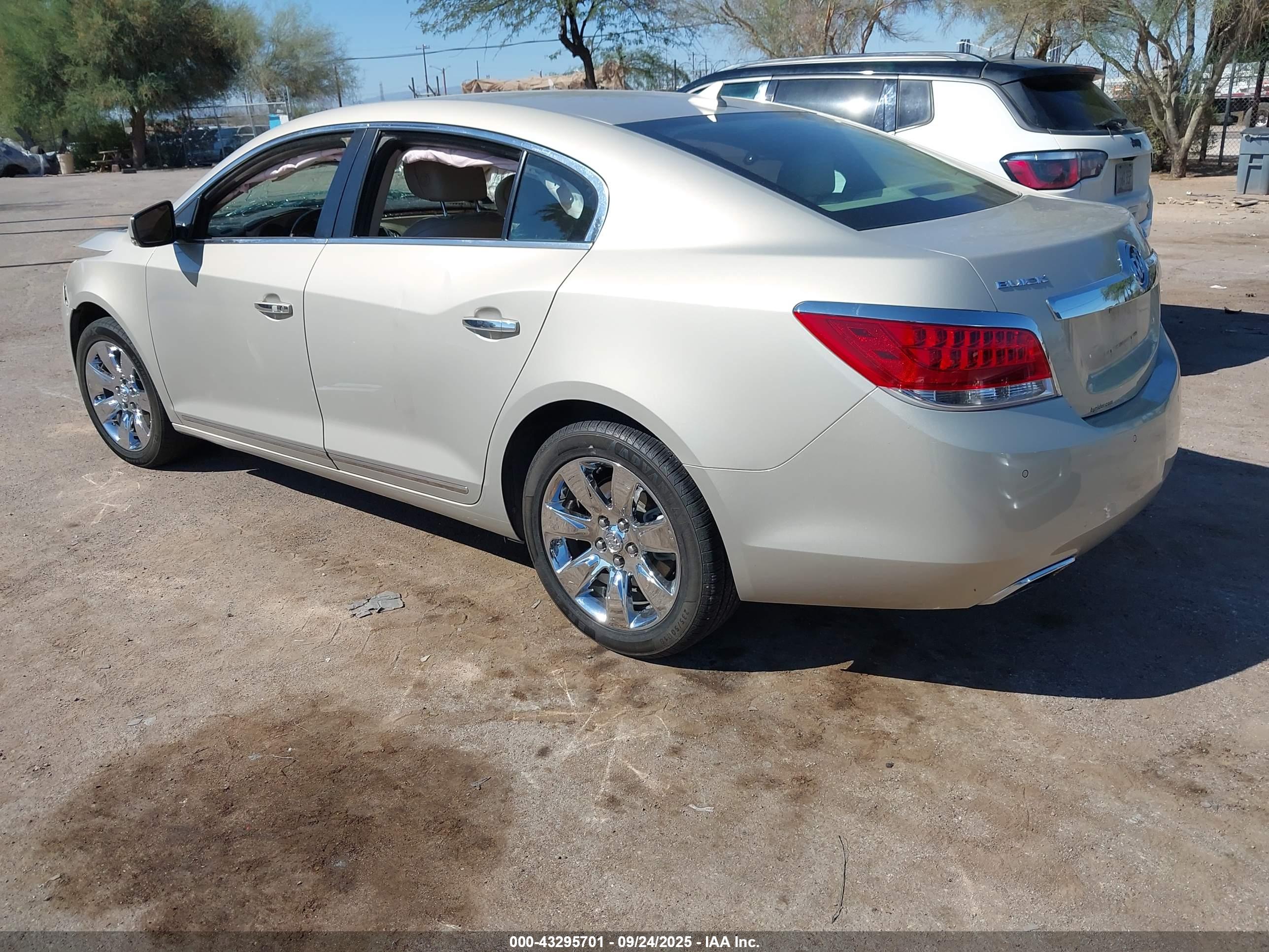 BUICK LACROSSE image 3