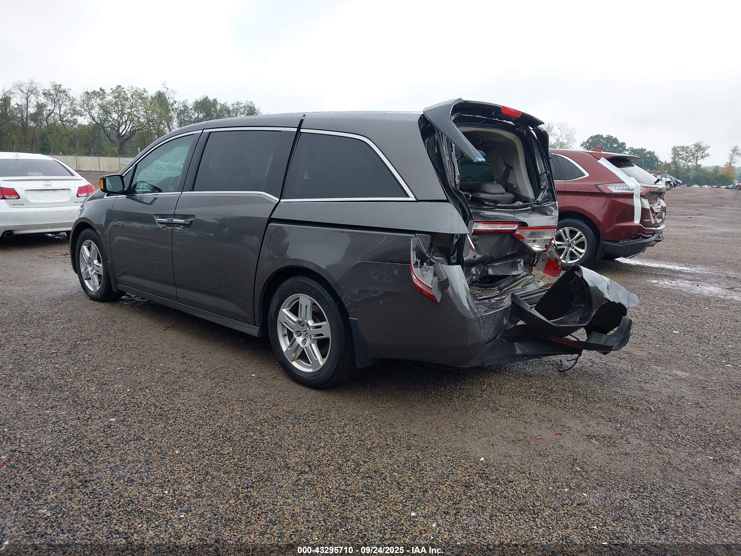HONDA ODYSSEY image 3