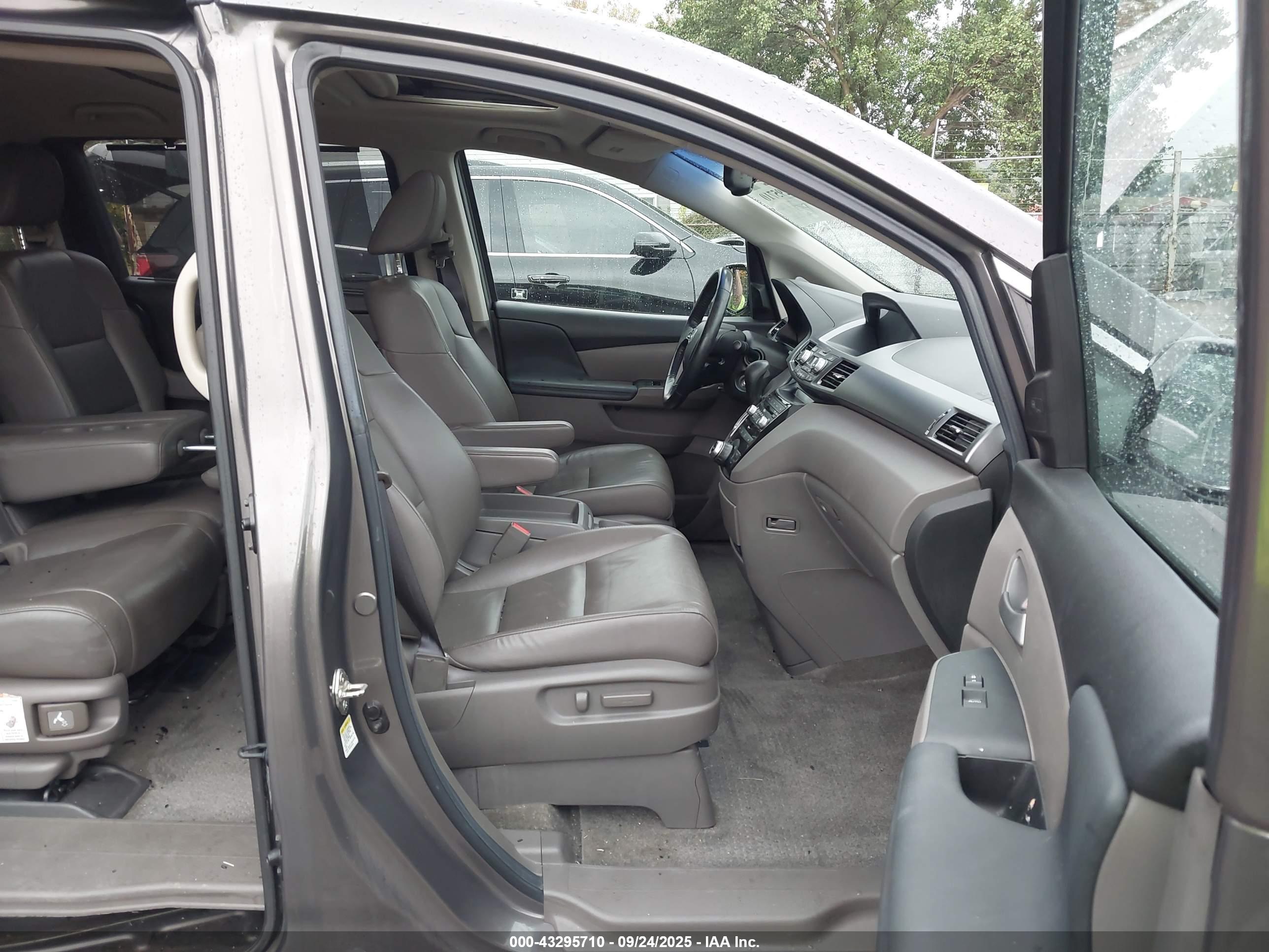 HONDA ODYSSEY image 5