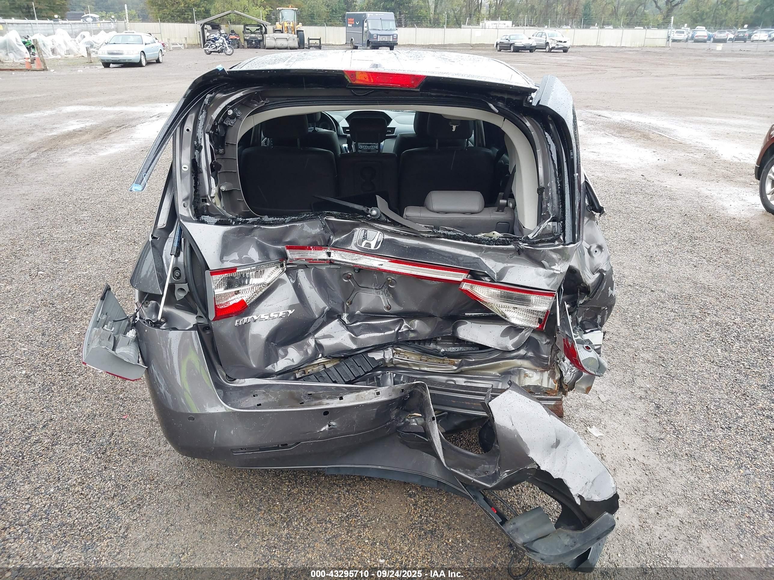 HONDA ODYSSEY image 6
