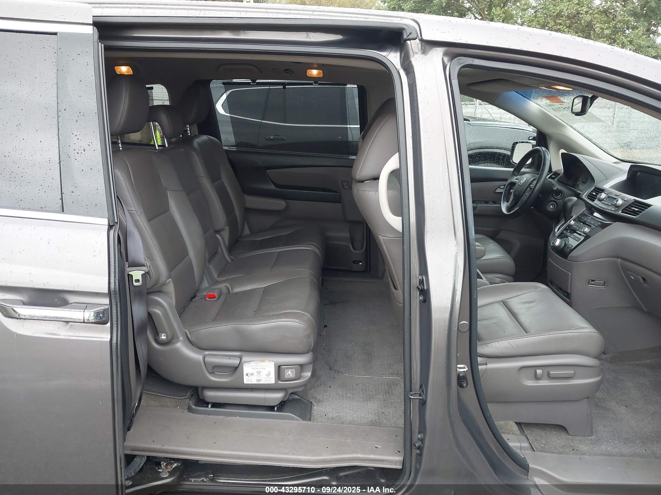 HONDA ODYSSEY image 8
