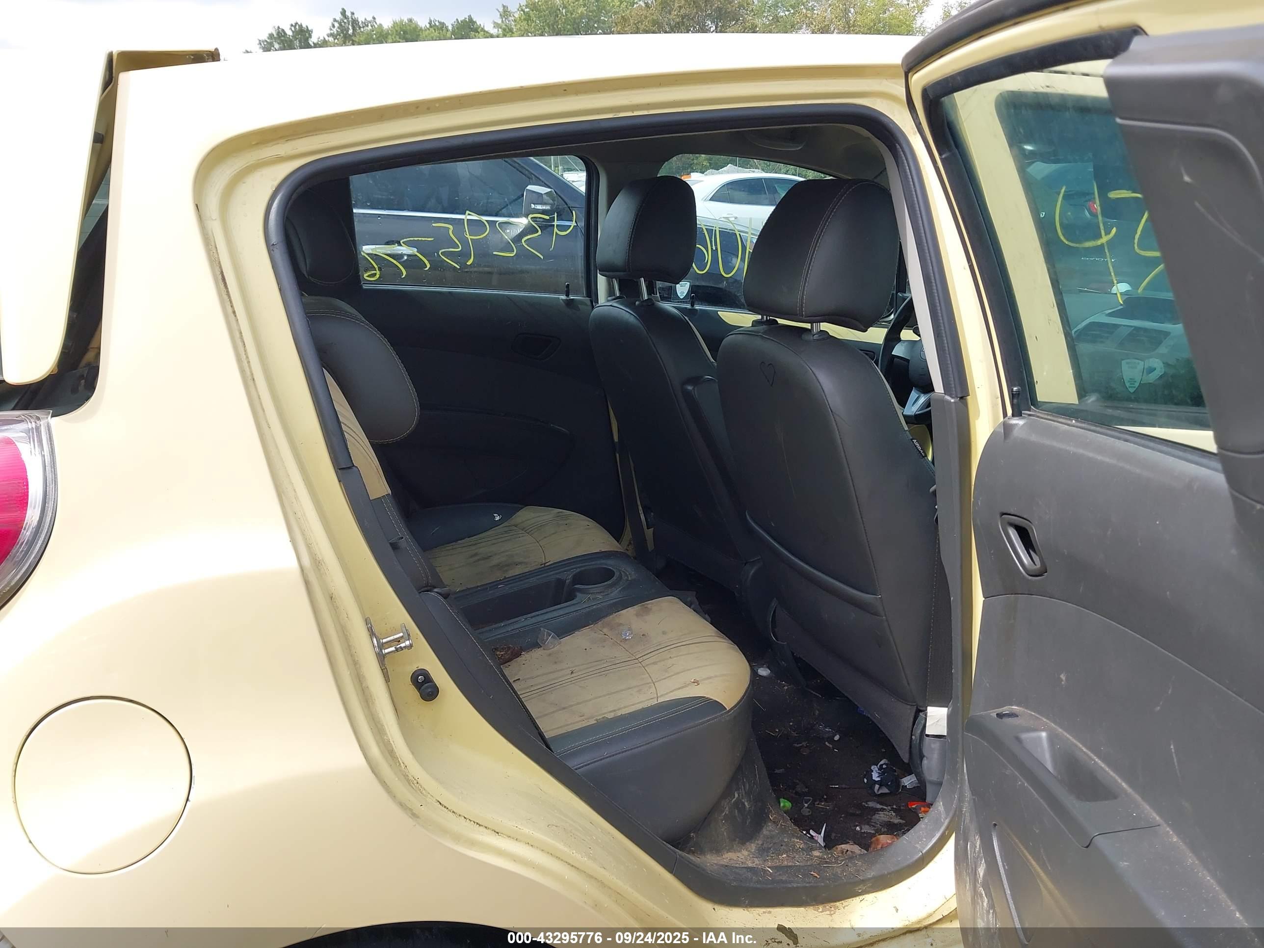 CHEVROLET SPARK image 8