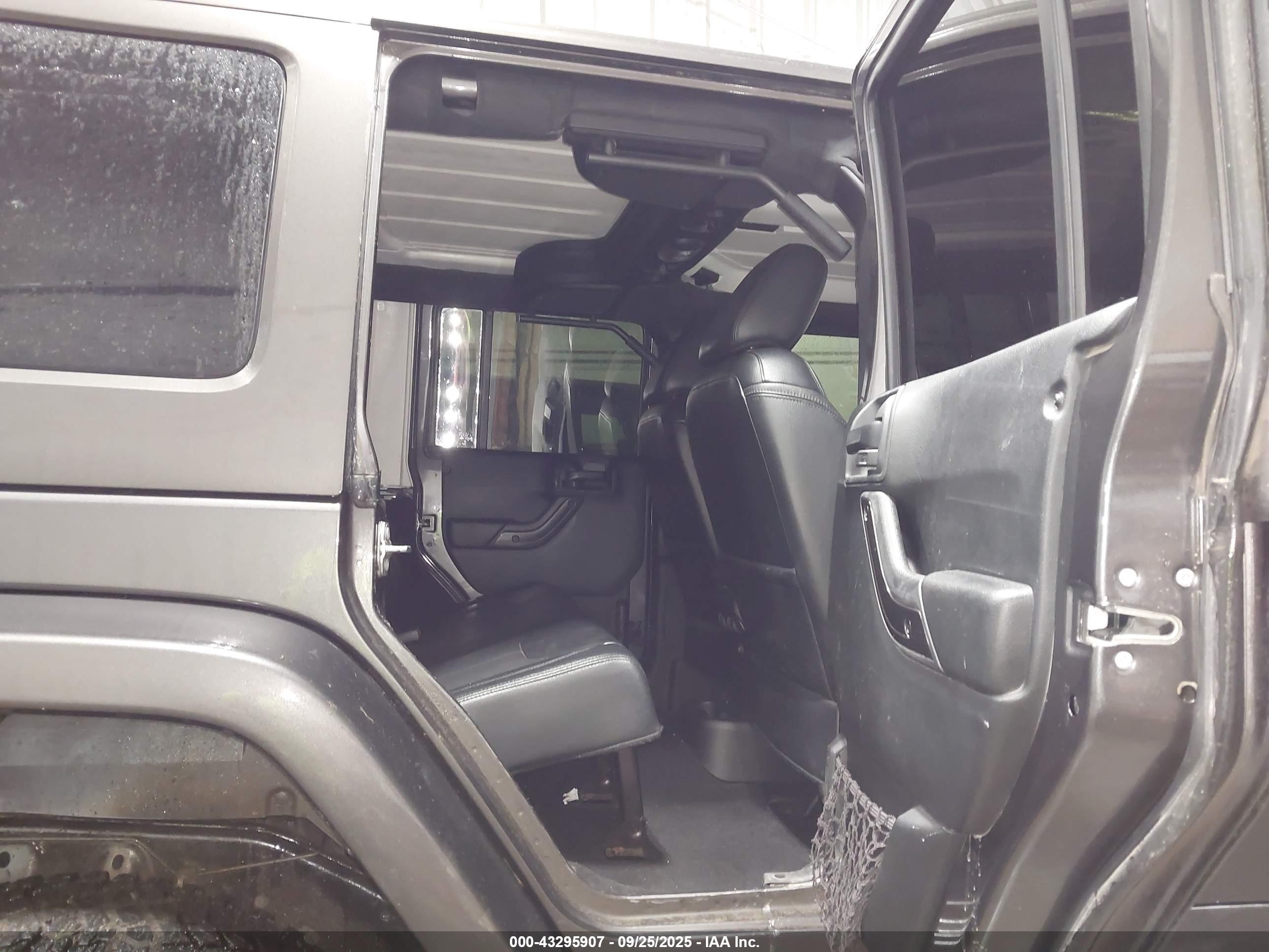 JEEP WRANGLER image 8