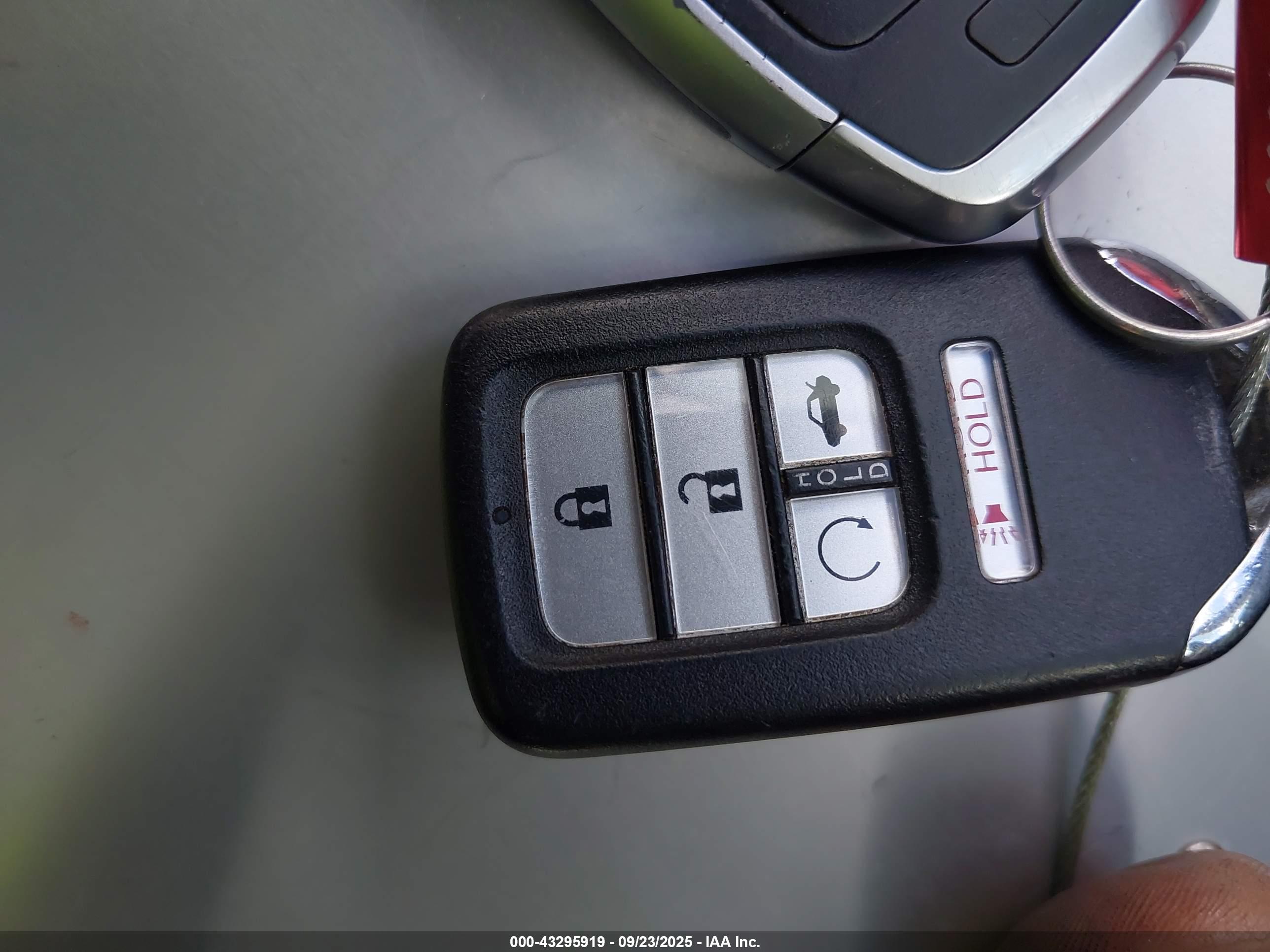 HONDA ACCORD image 11