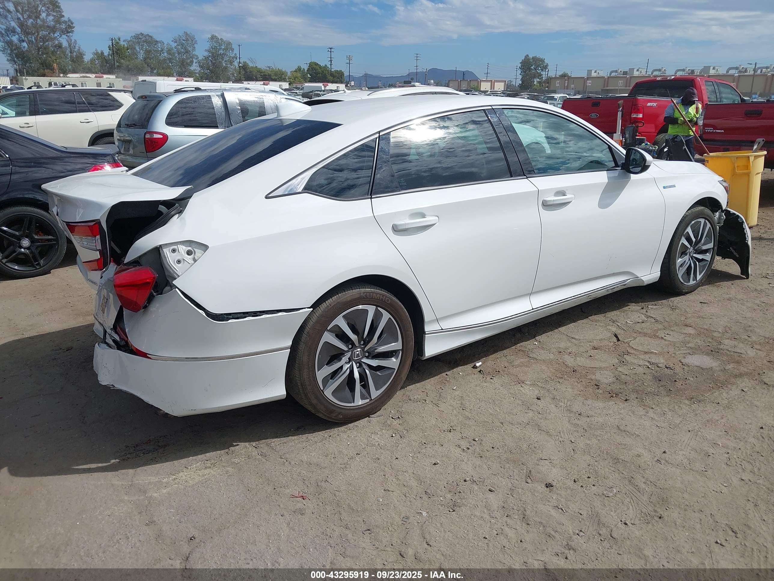 HONDA ACCORD image 4