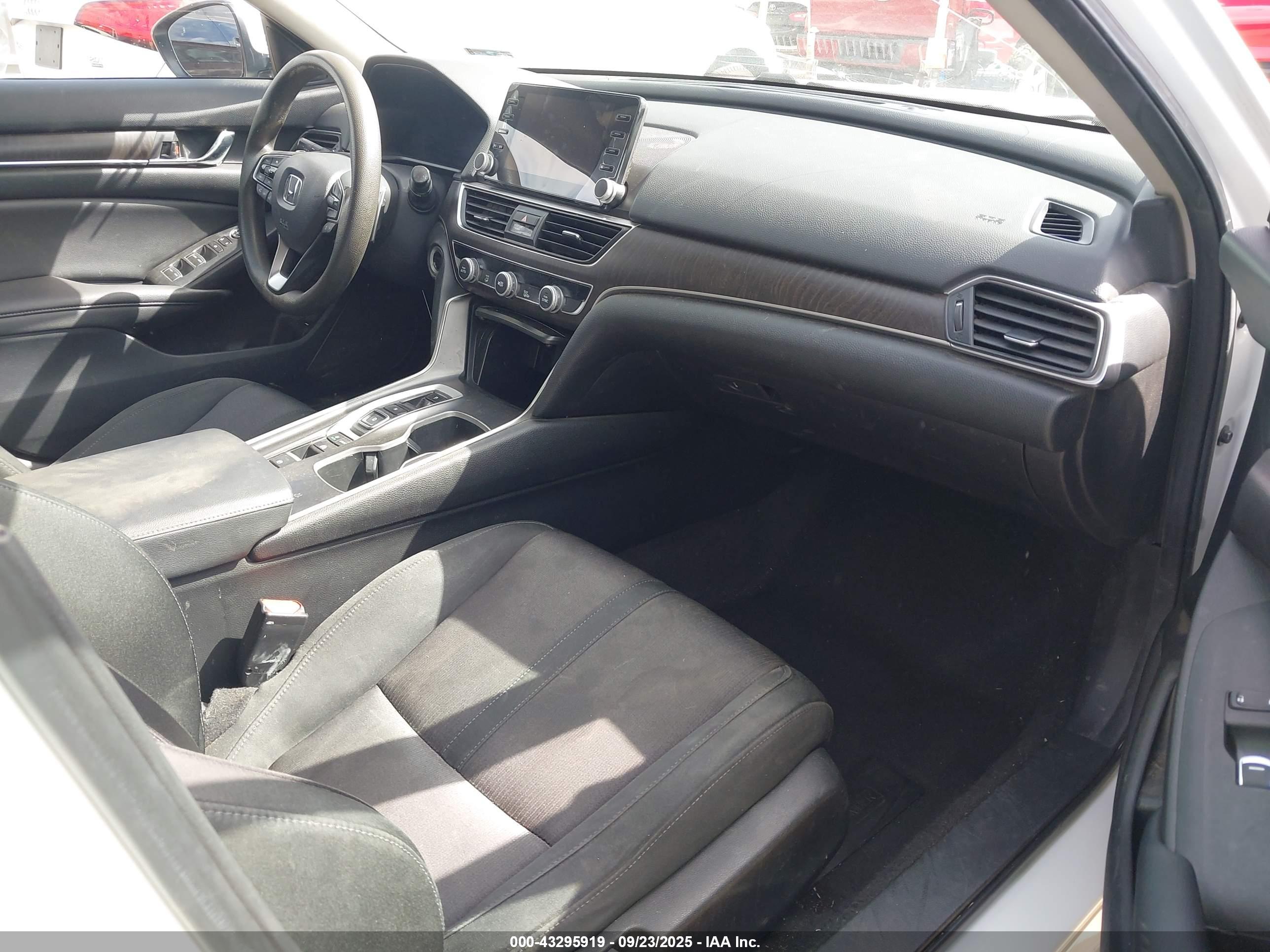 HONDA ACCORD image 5
