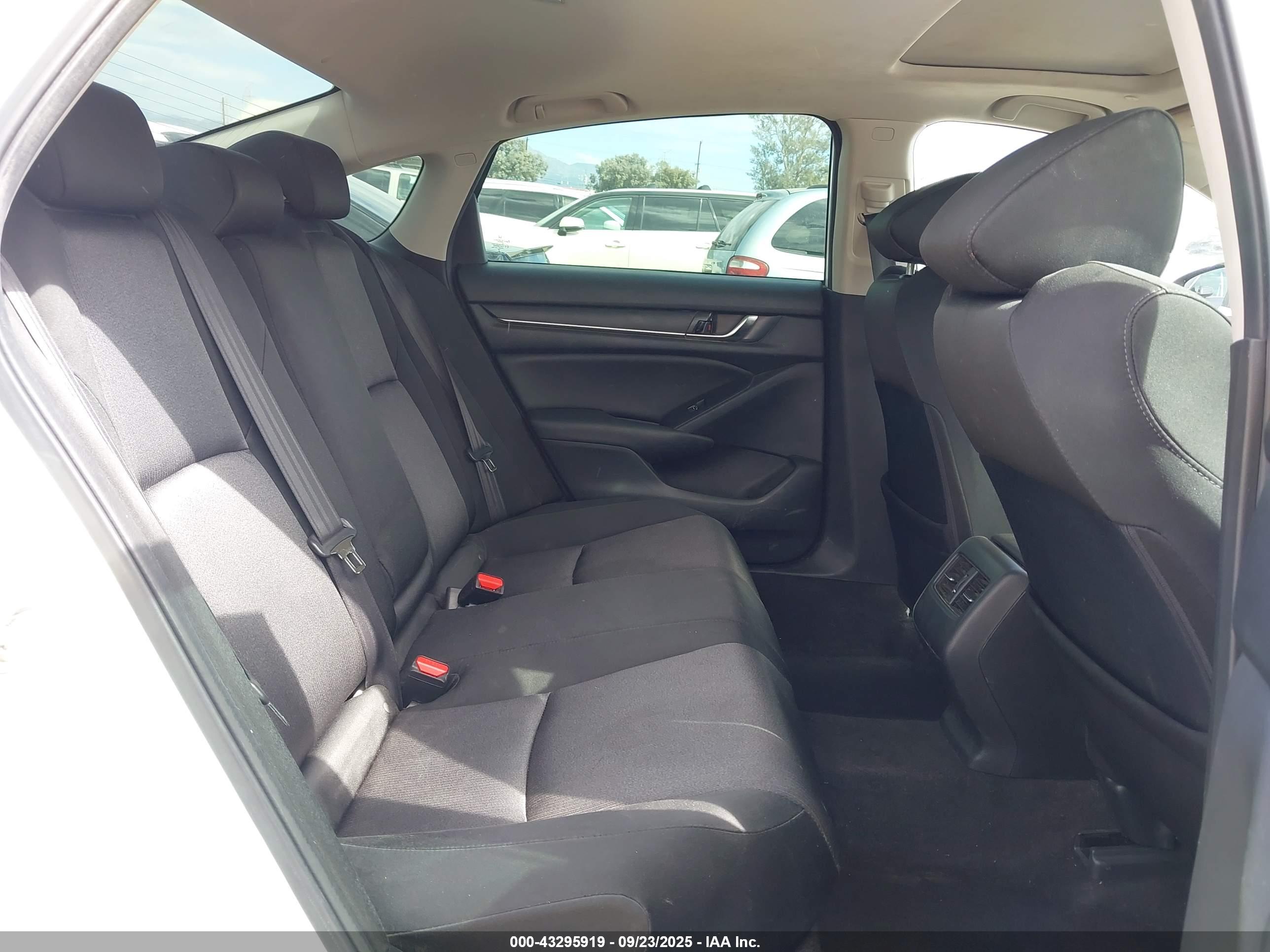 HONDA ACCORD image 8