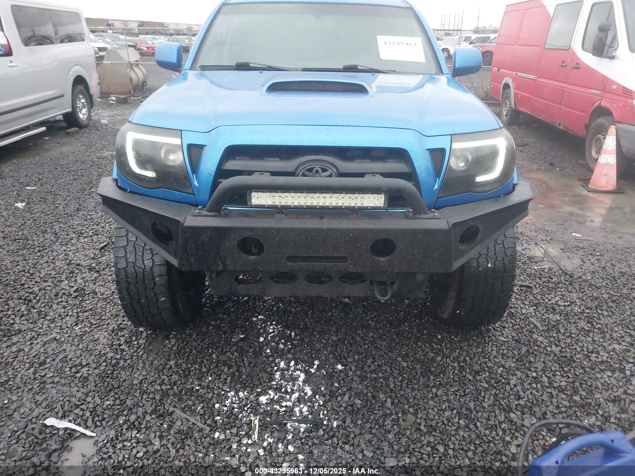 TOYOTA TACOMA image 6