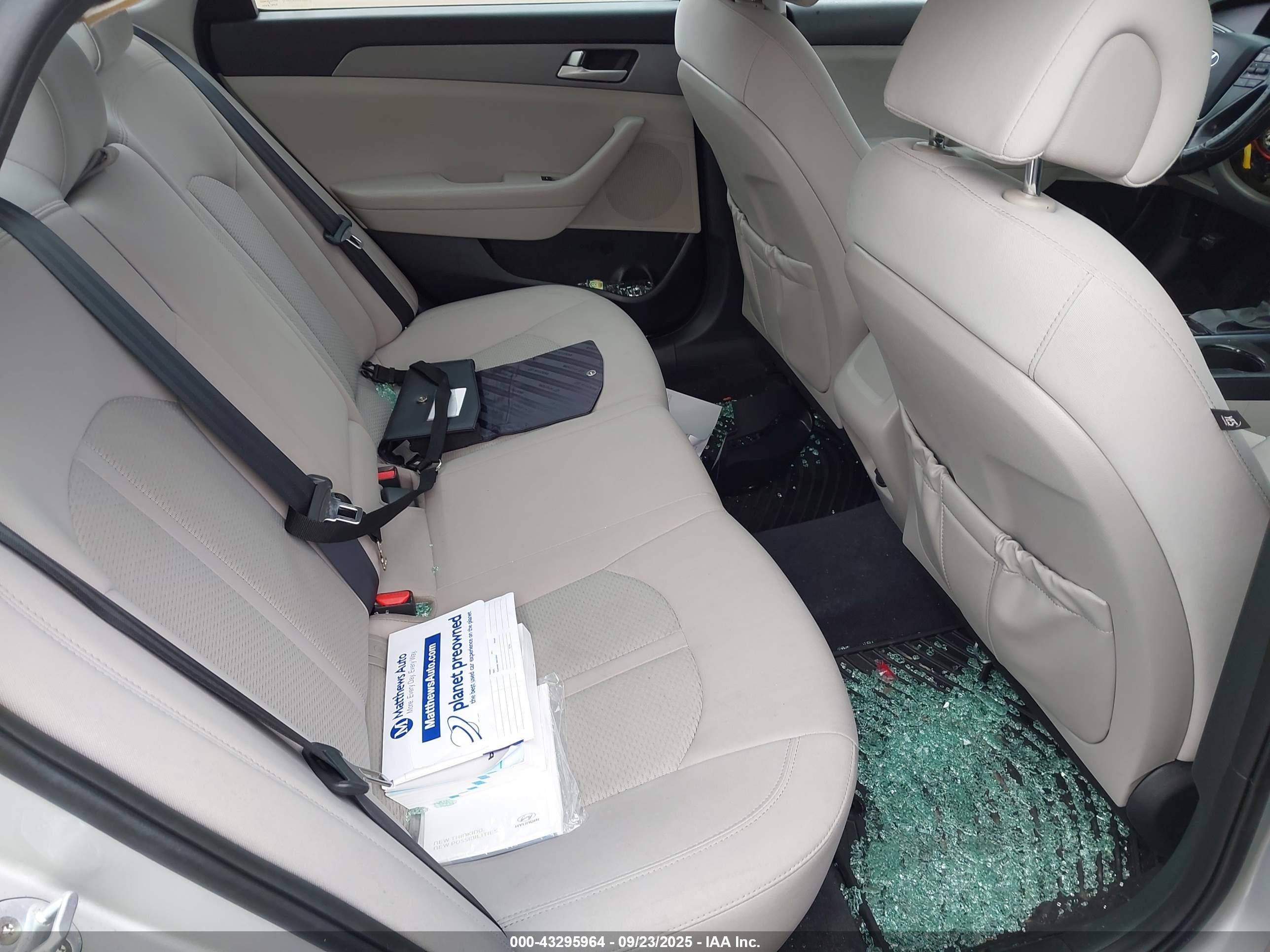HYUNDAI SONATA image 8