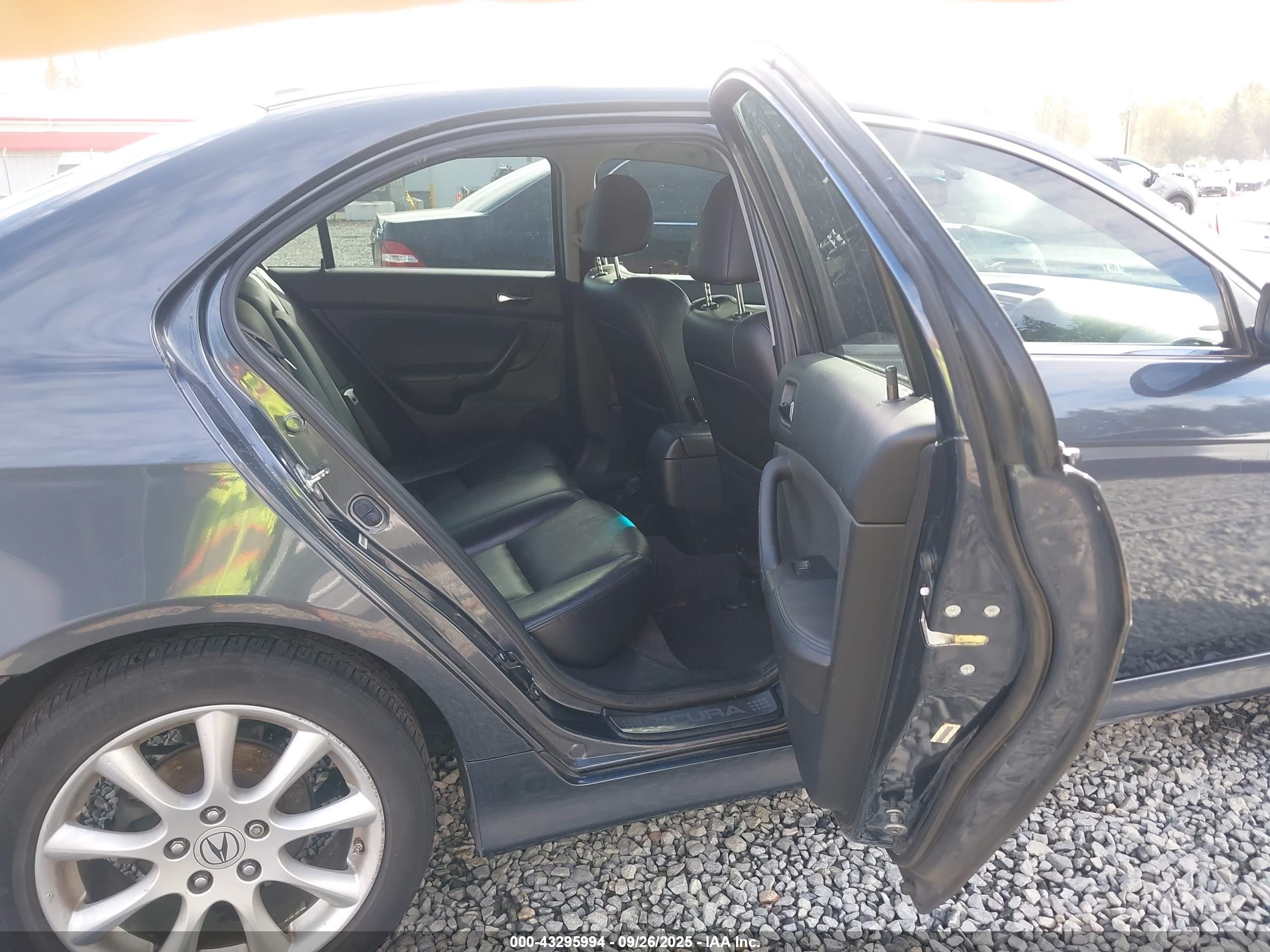 ACURA TSX image 8