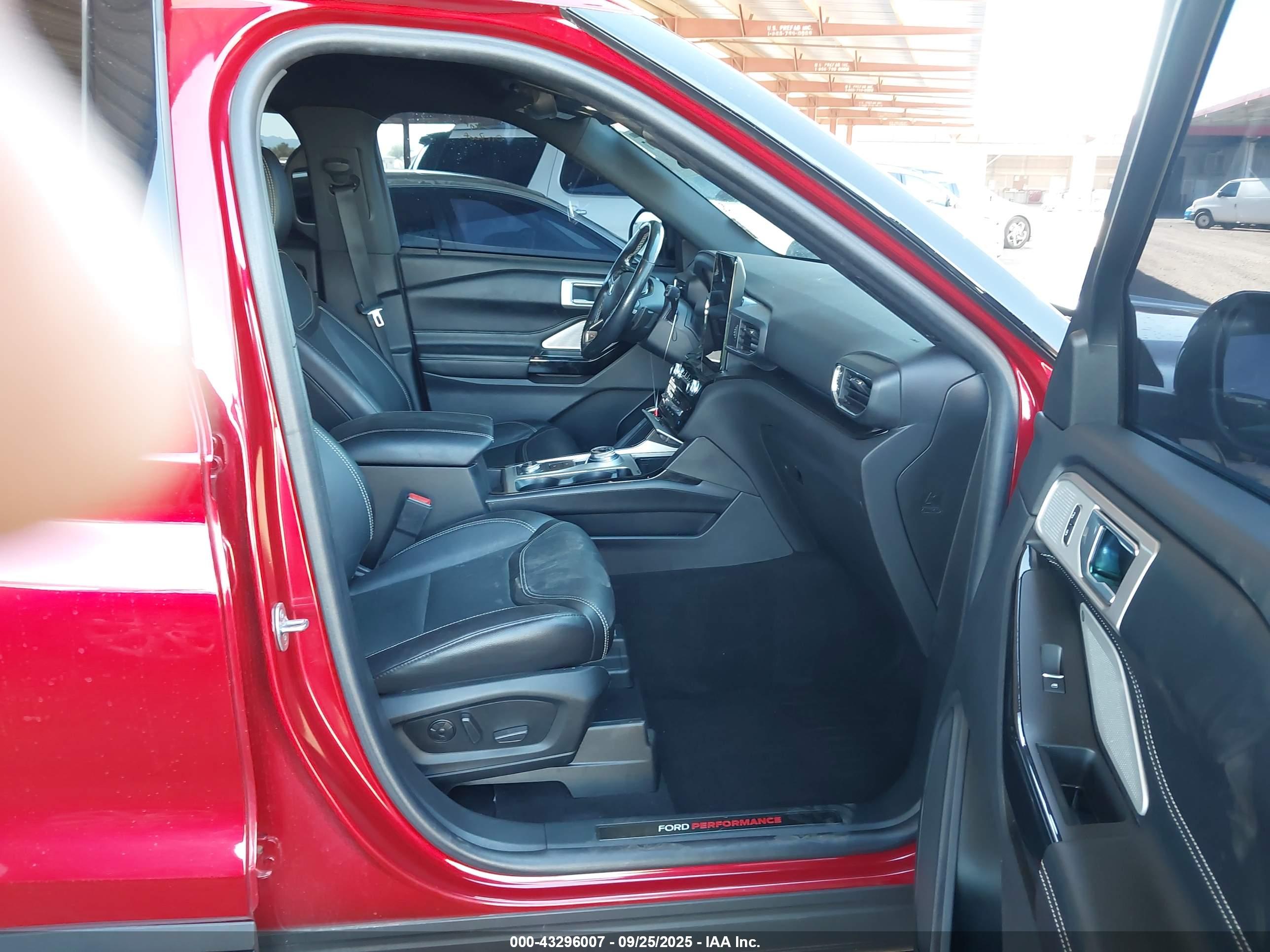 FORD EXPLORER image 5