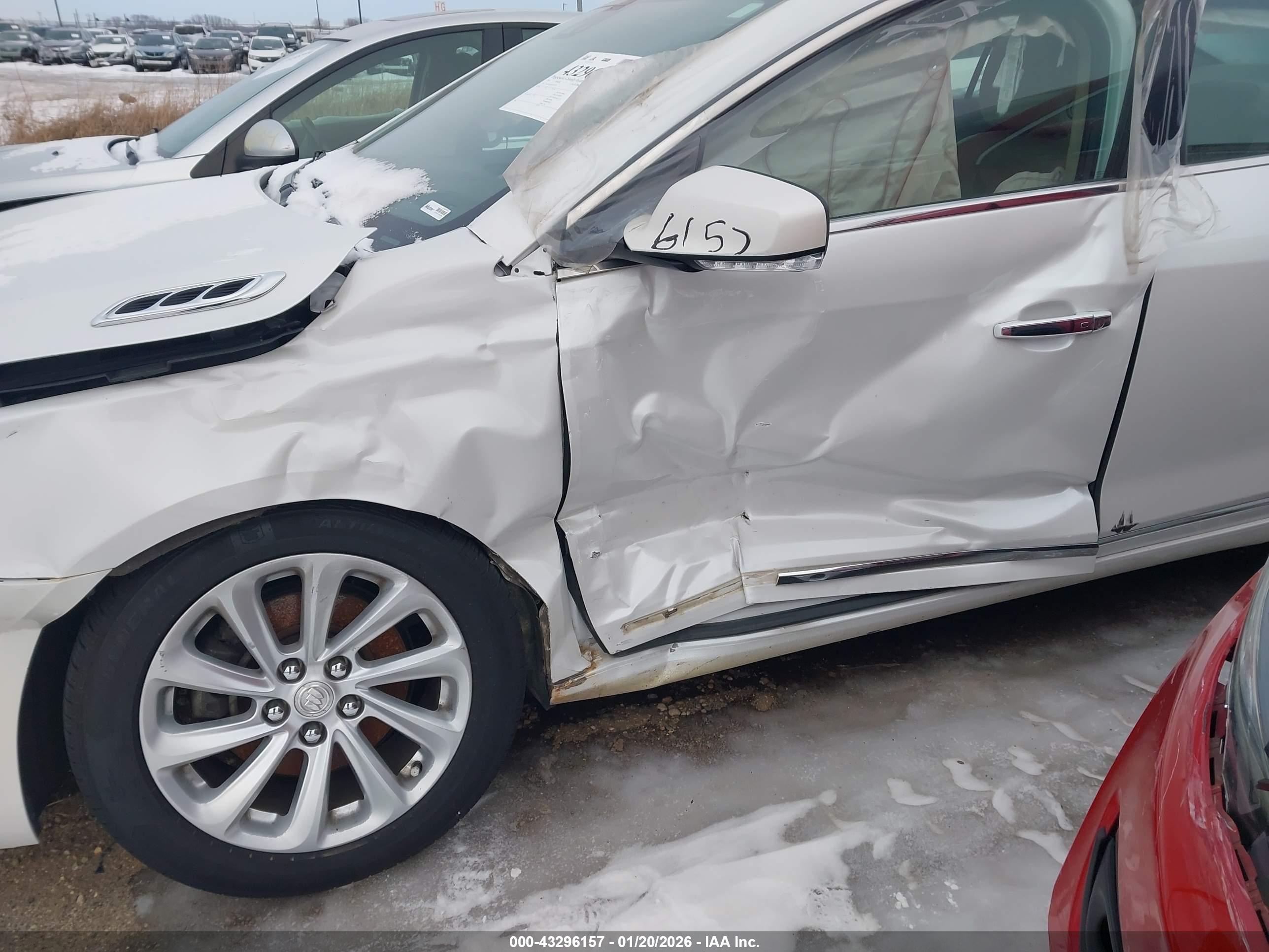 BUICK LACROSSE image 6