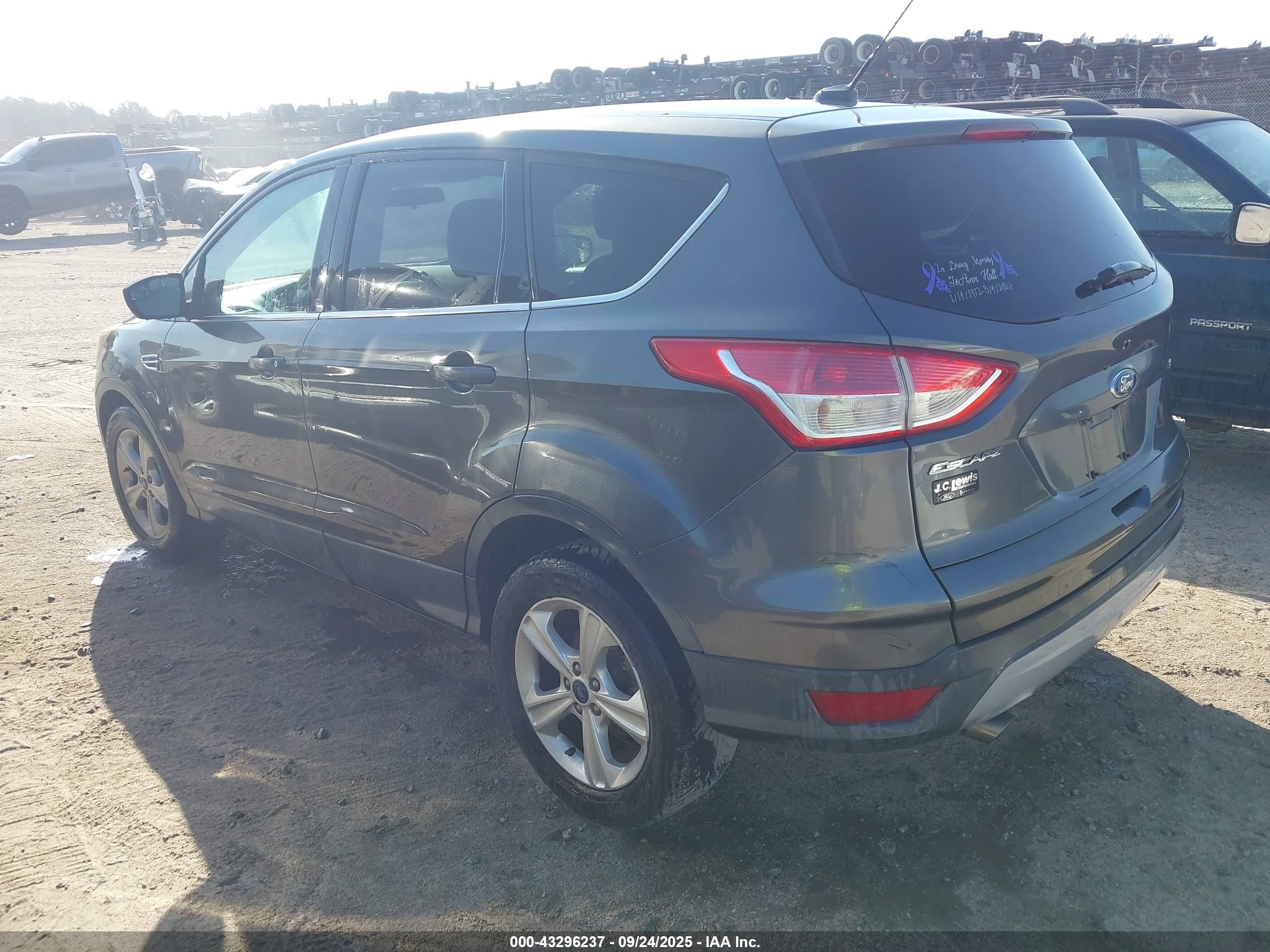 FORD ESCAPE image 3