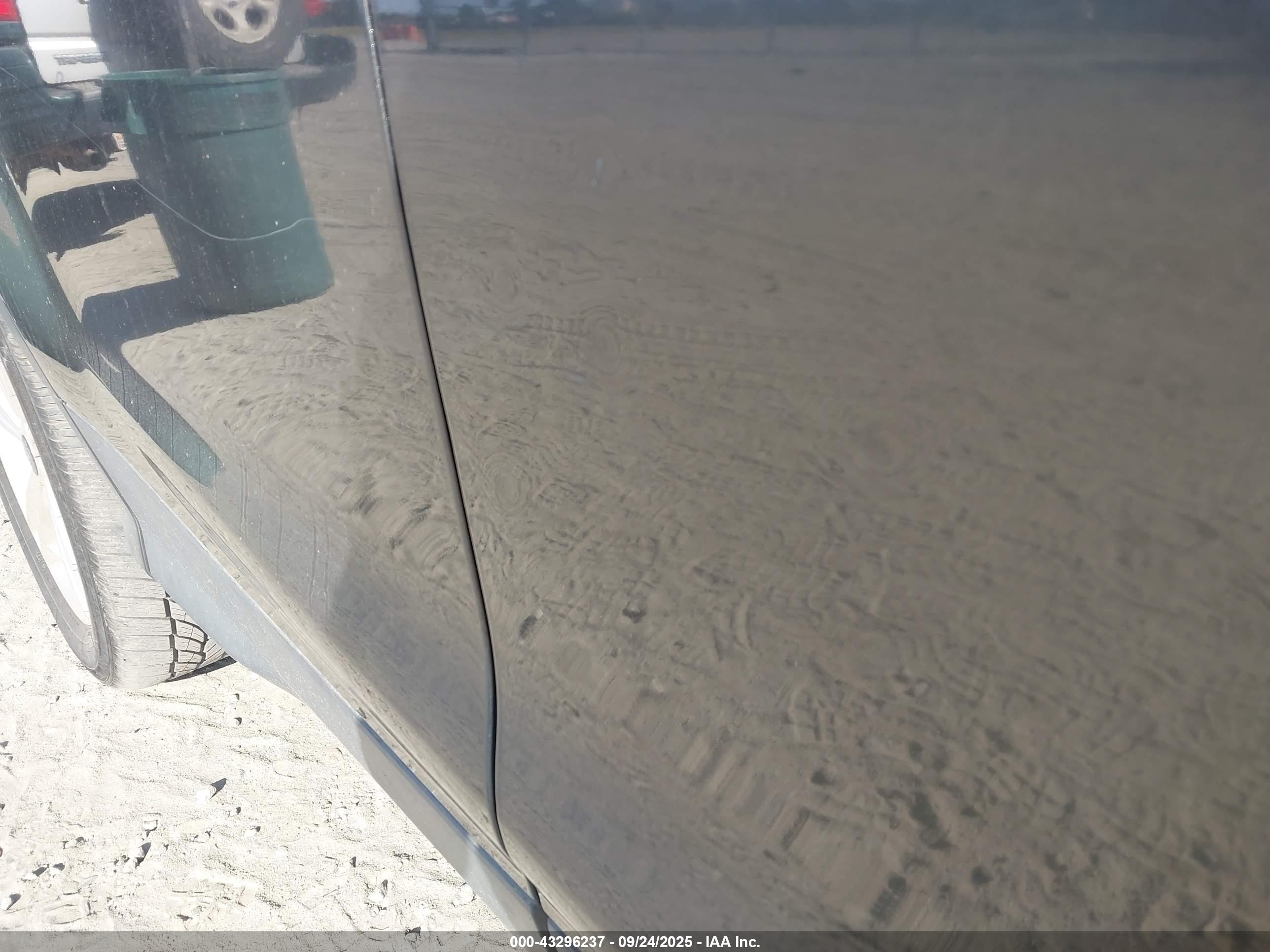 FORD ESCAPE image 6