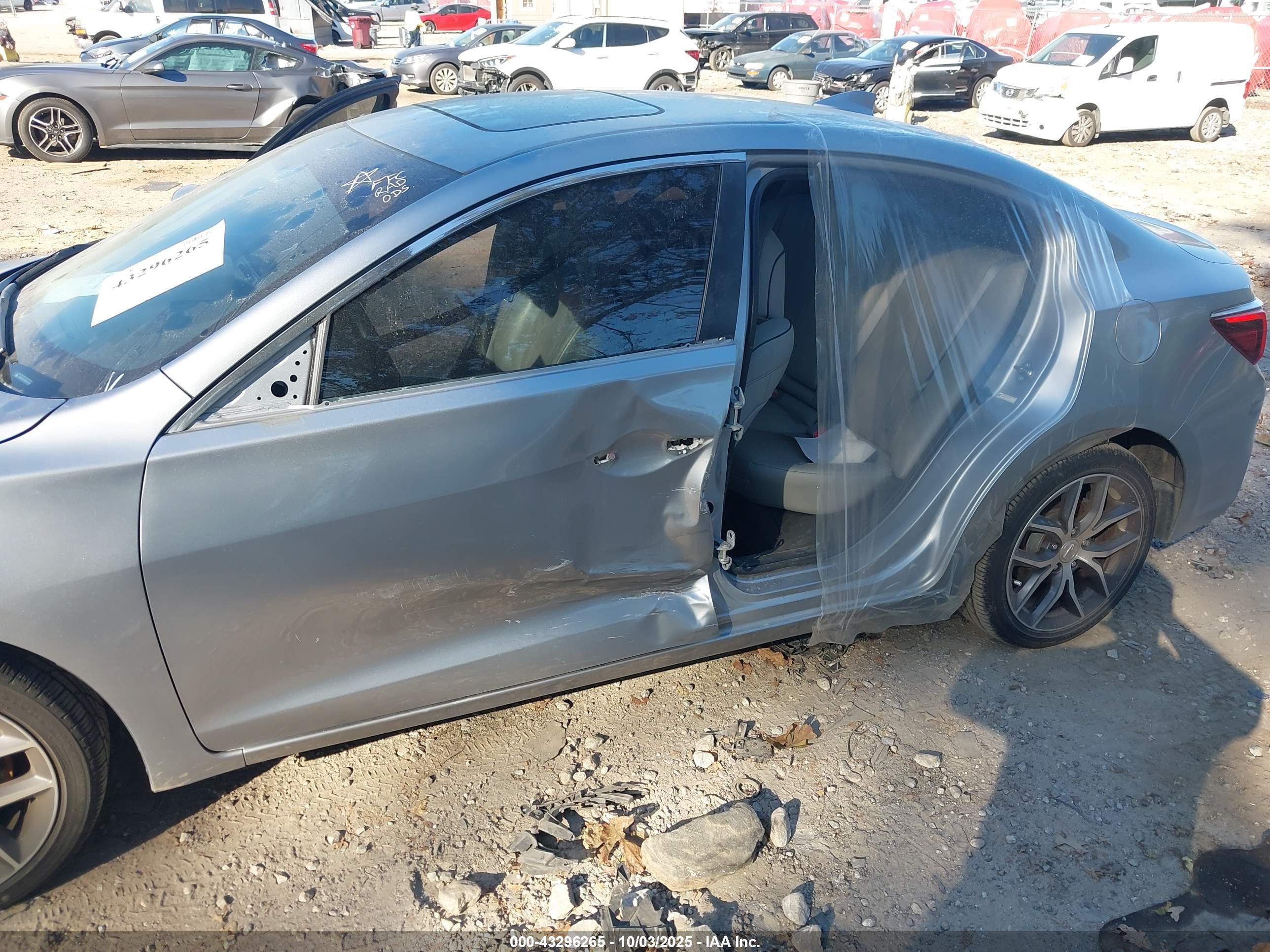 ACURA ILX image 6