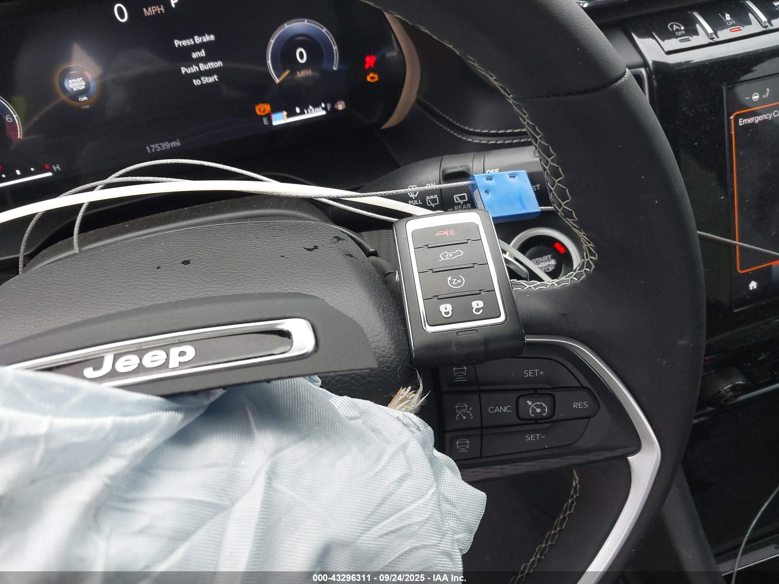 JEEP GRAND image 11