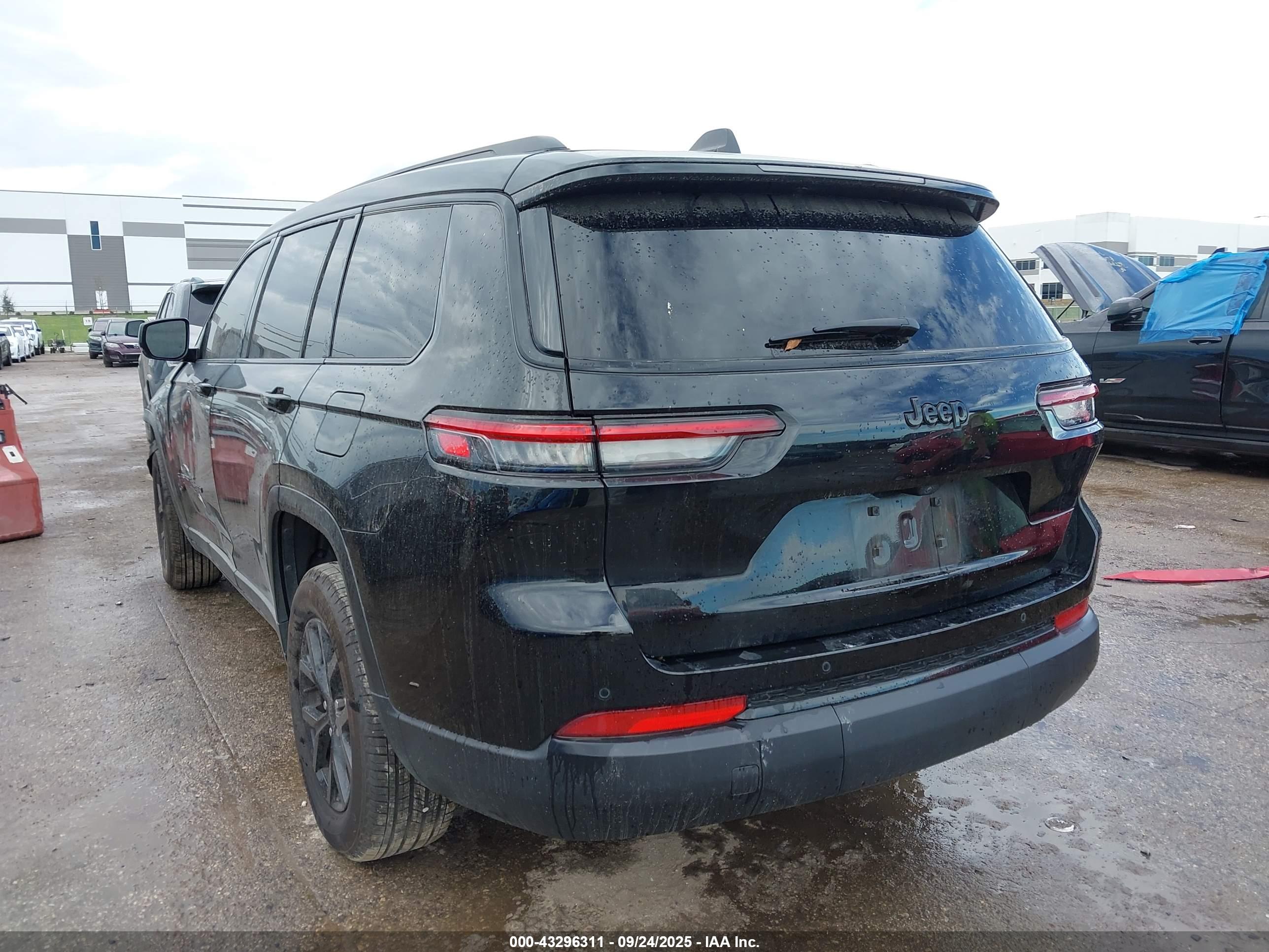 JEEP GRAND image 3